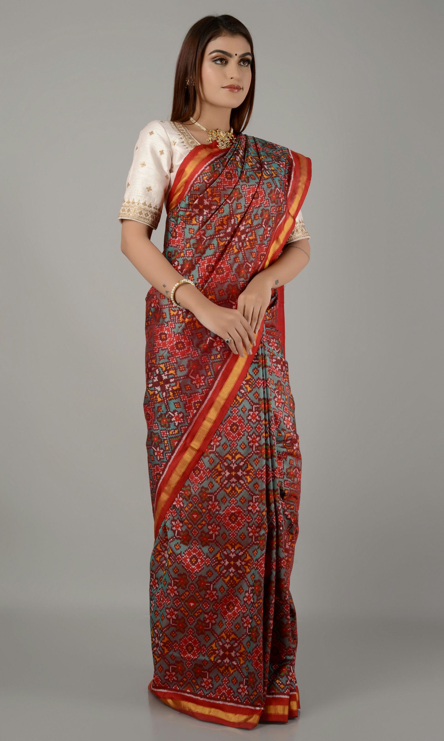 Single Ikat Patola Saree Nau Ratan
