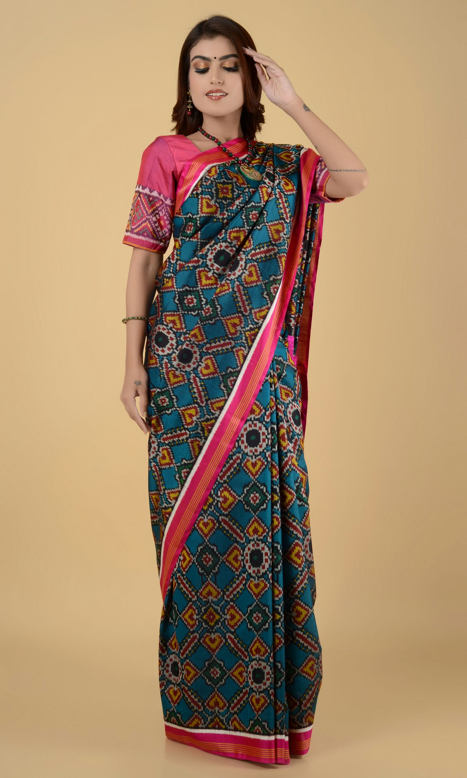 Single Ikat Patola Saree Manekchowk