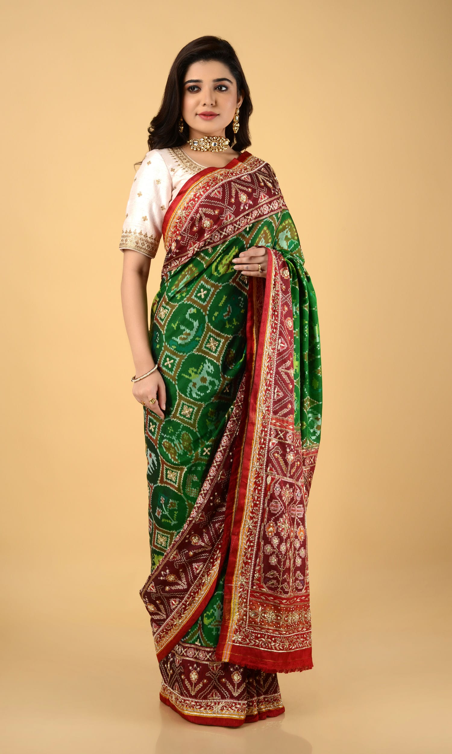 Single Ikat Patola Zardoshi work
