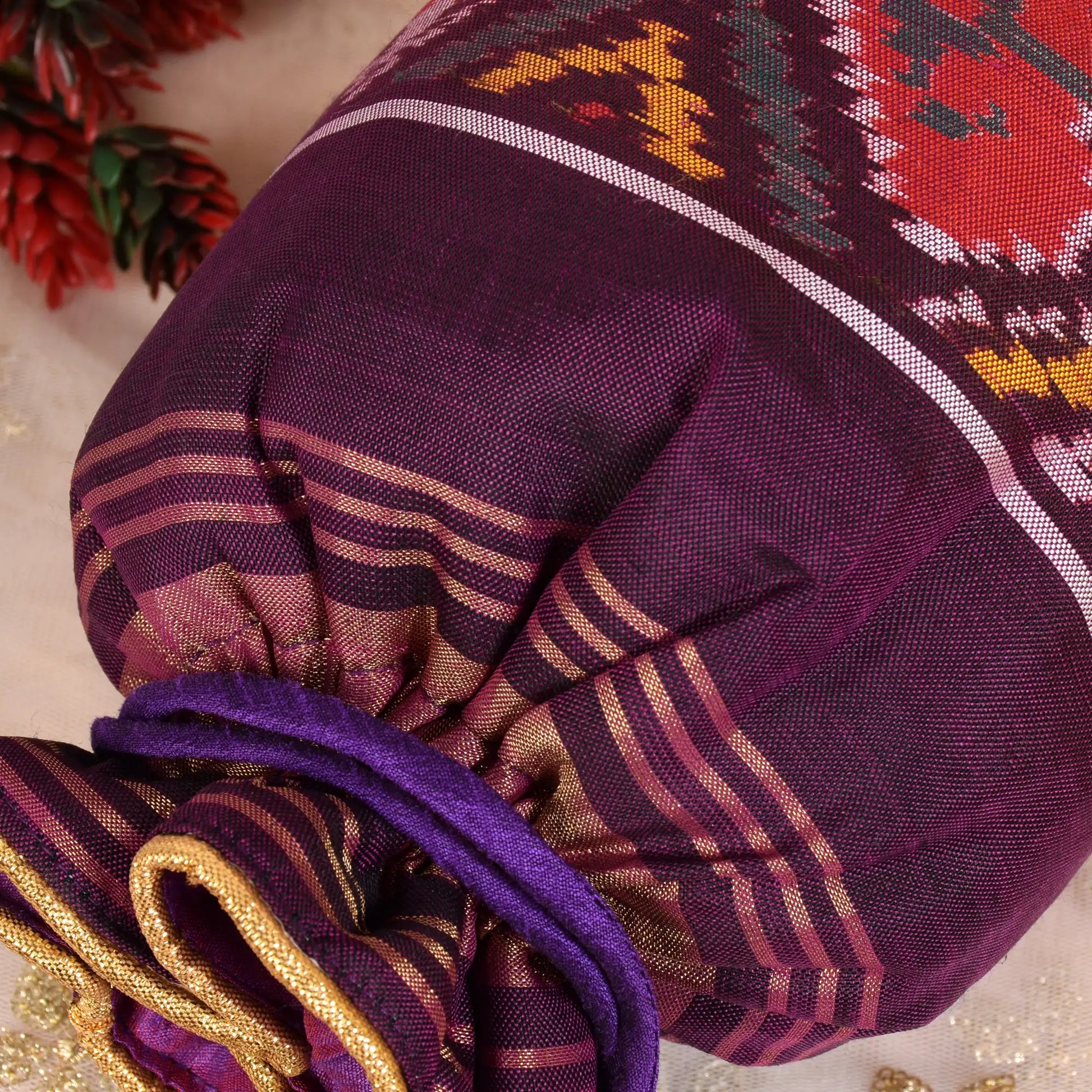 Single Ikat Patola Batwa