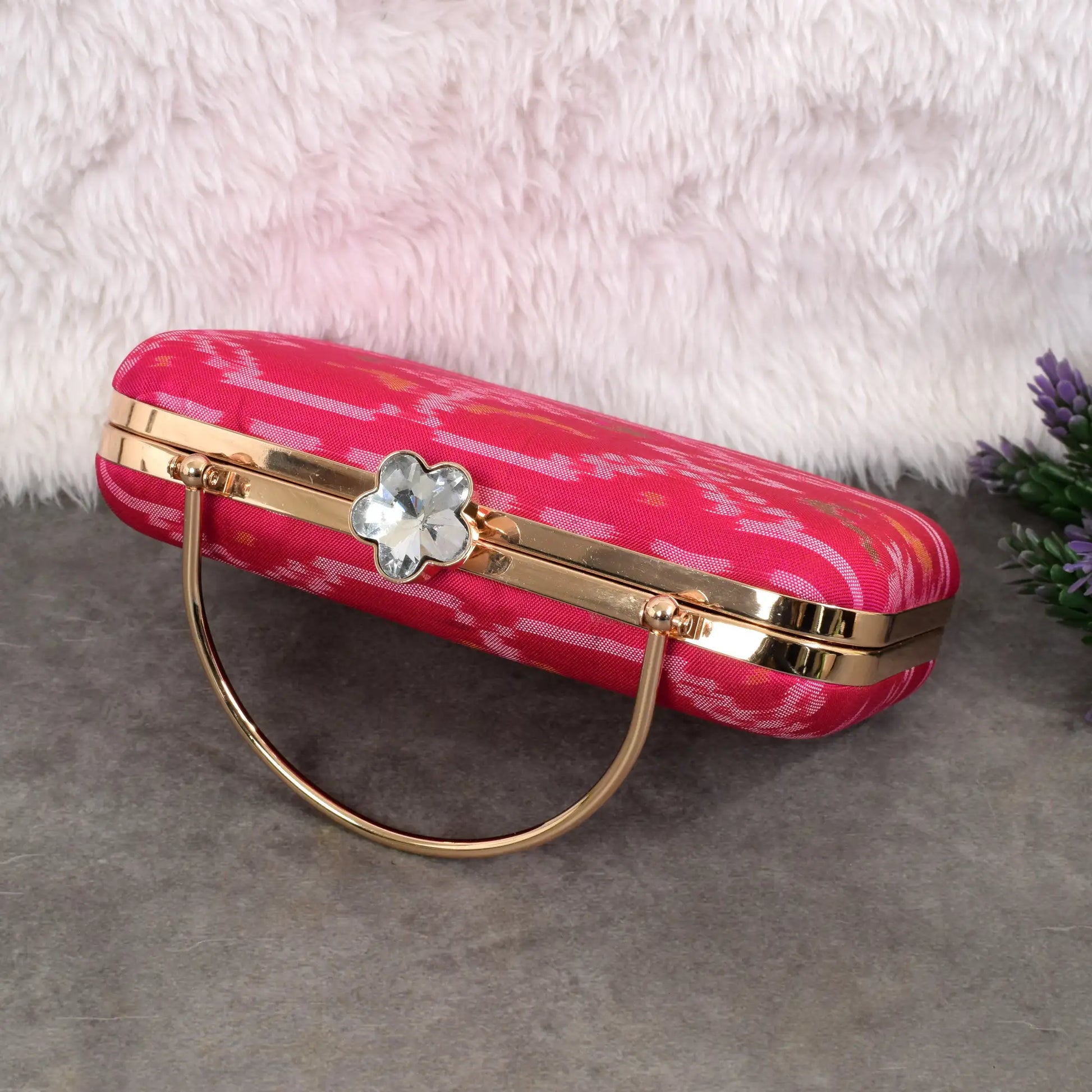 Single Ikat Patola Clutch