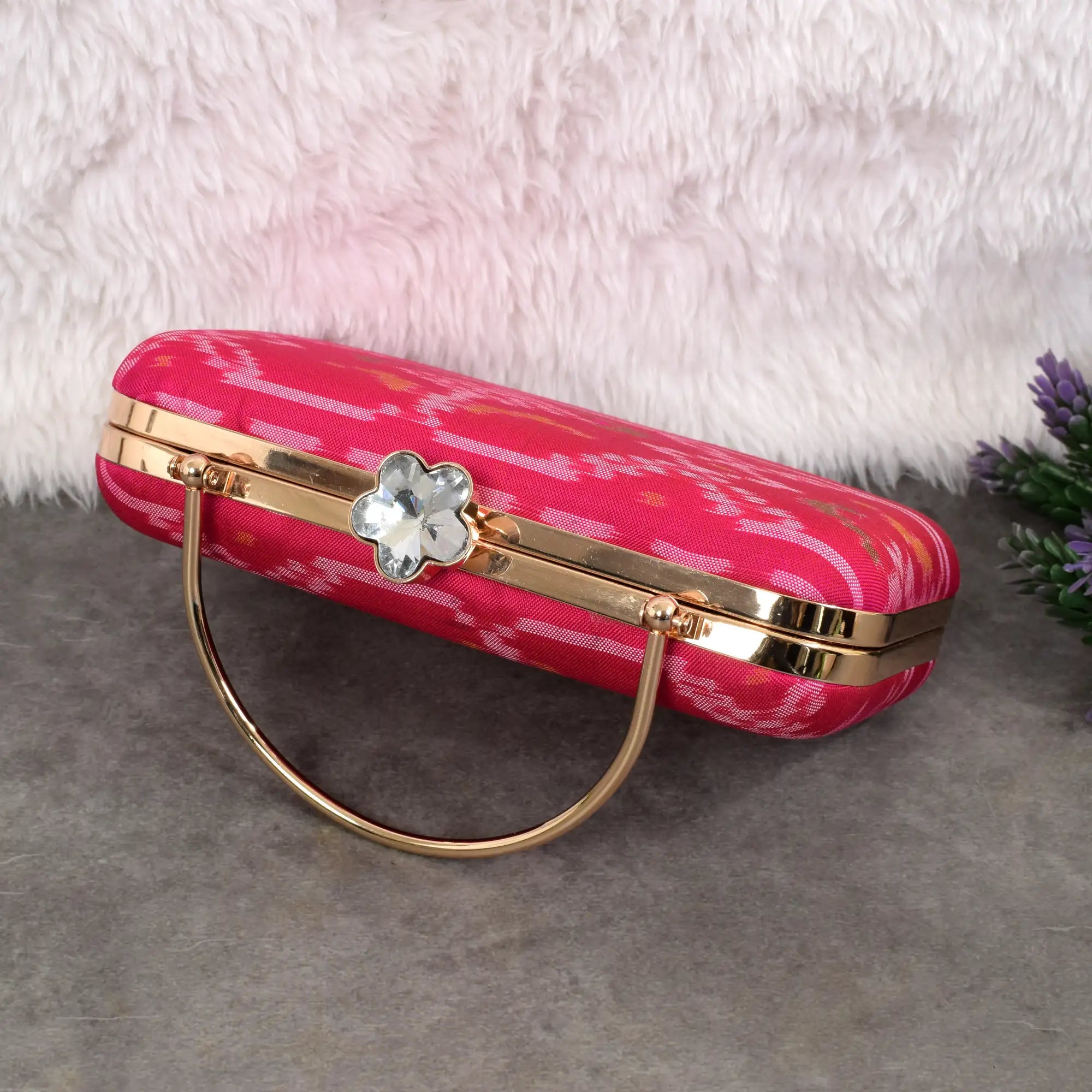 Single Ikat Patola Clutch