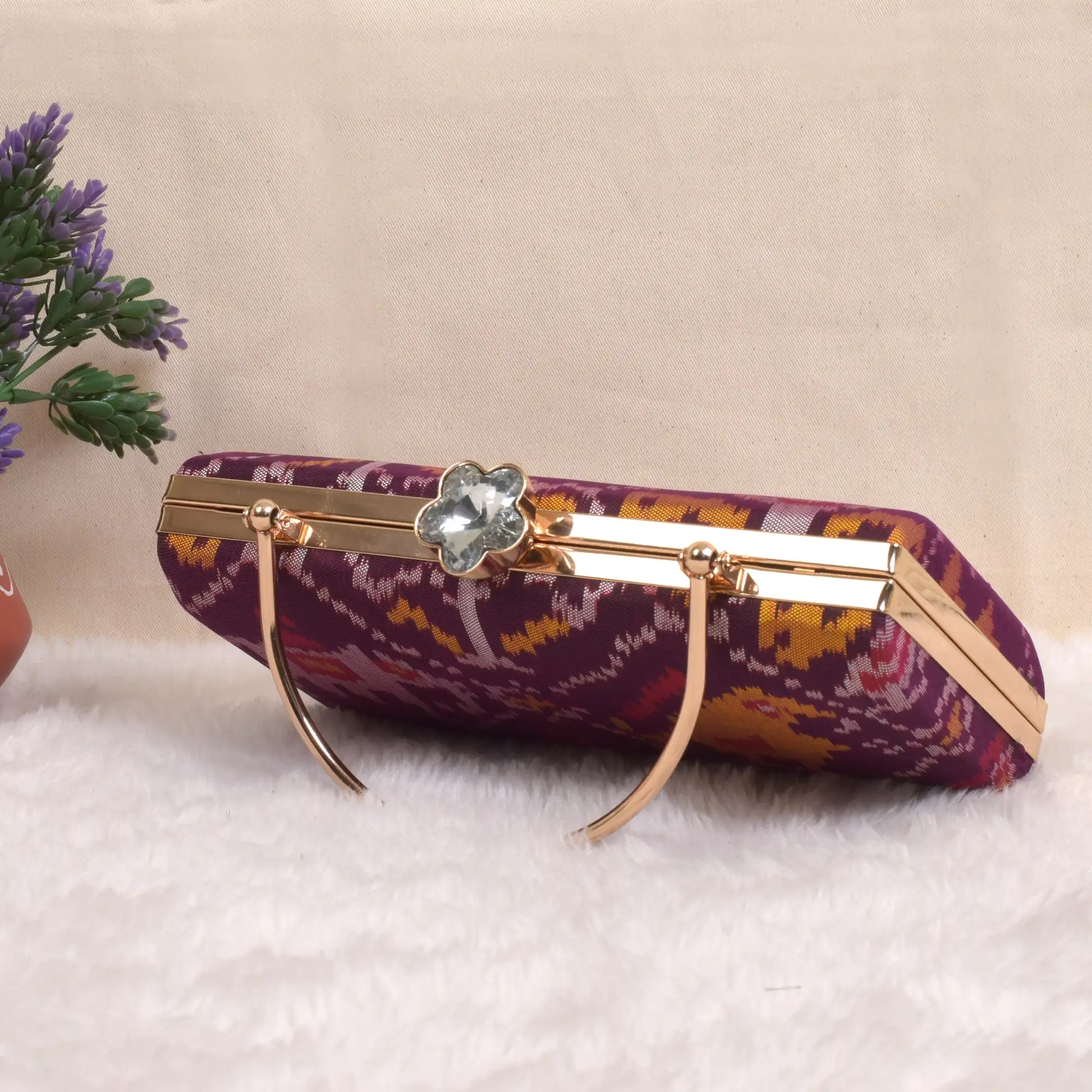 Single Ikat Patola Clutch