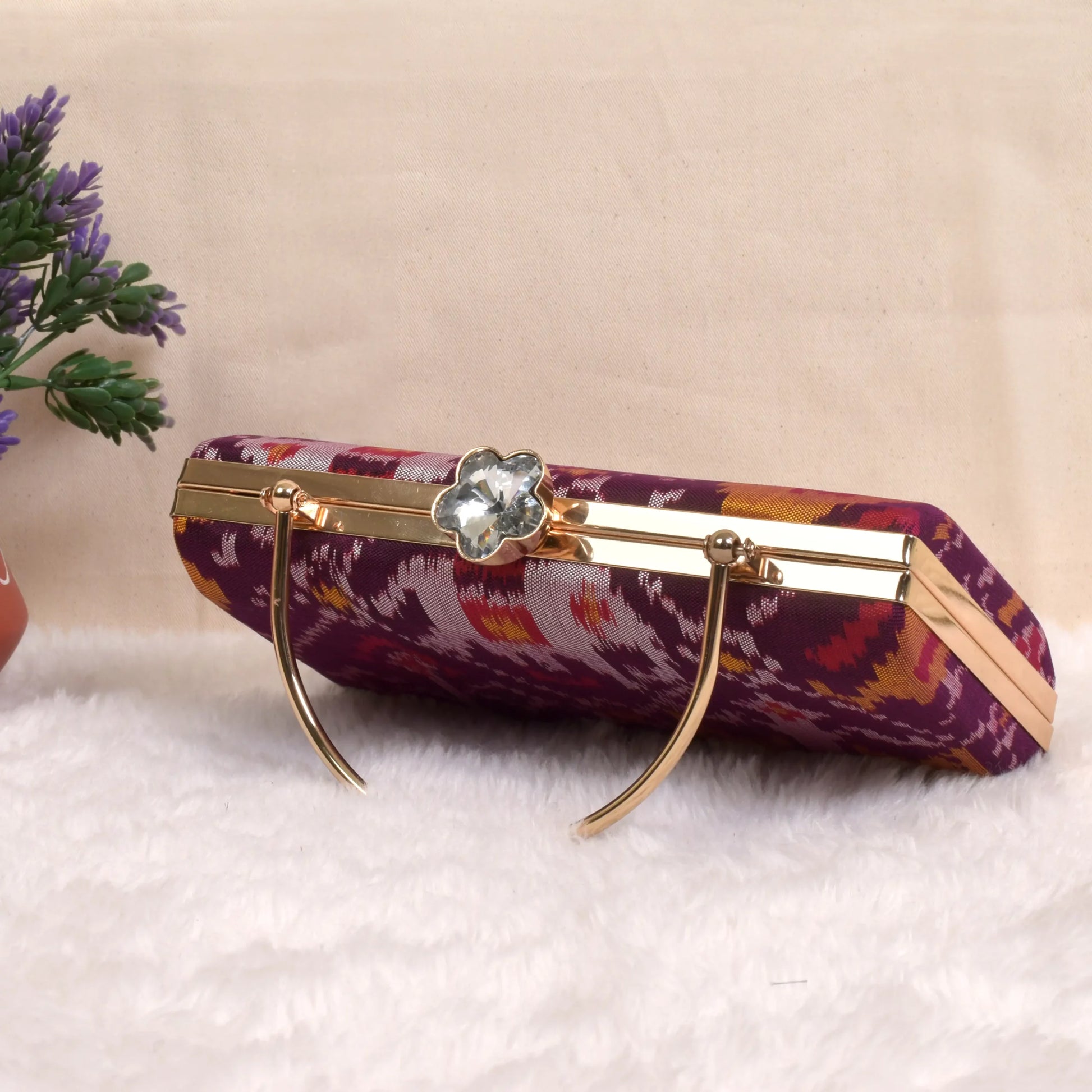 Single Ikat Patola Clutch