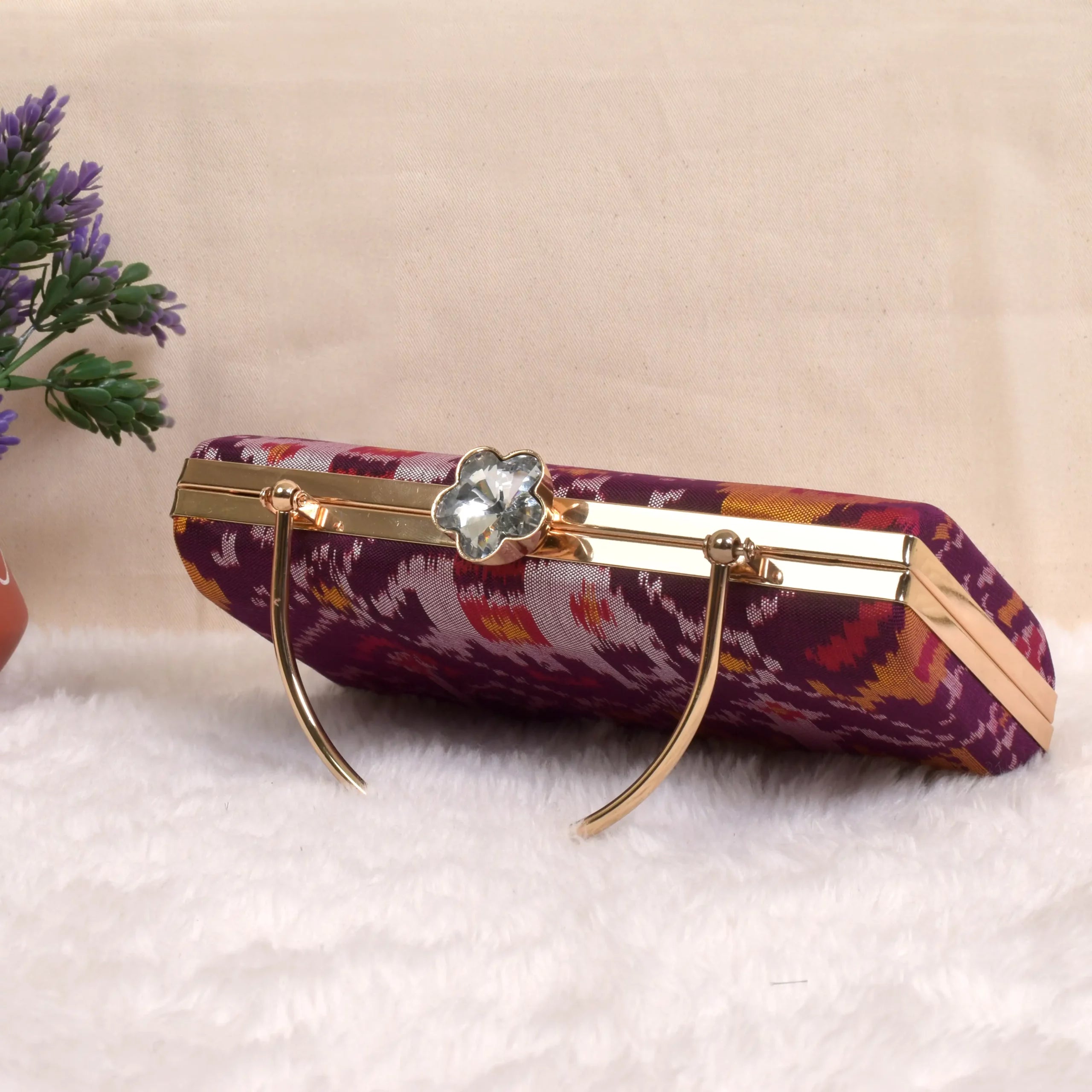 Single Ikat Patola Clutch