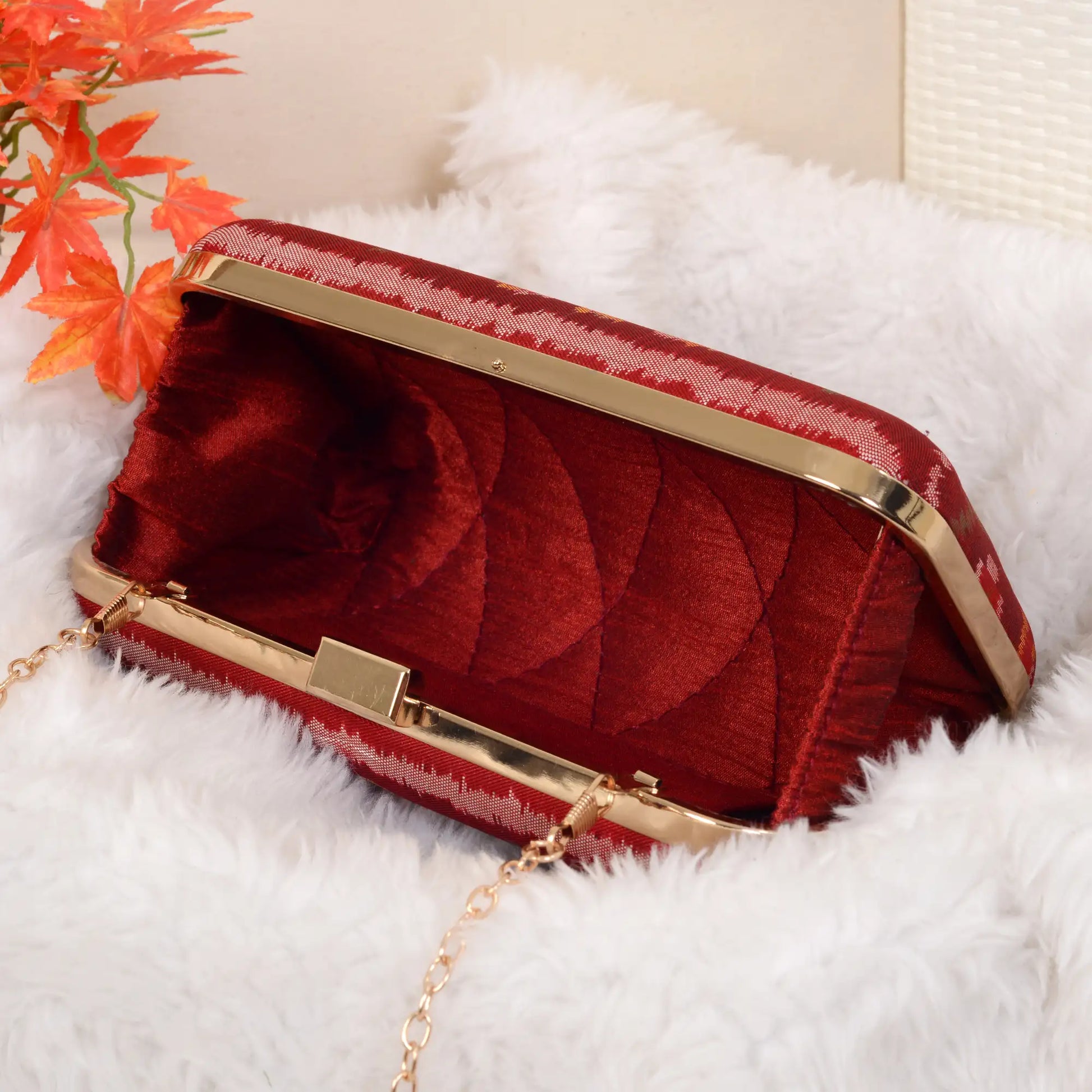Single Ikat Patola Clutch