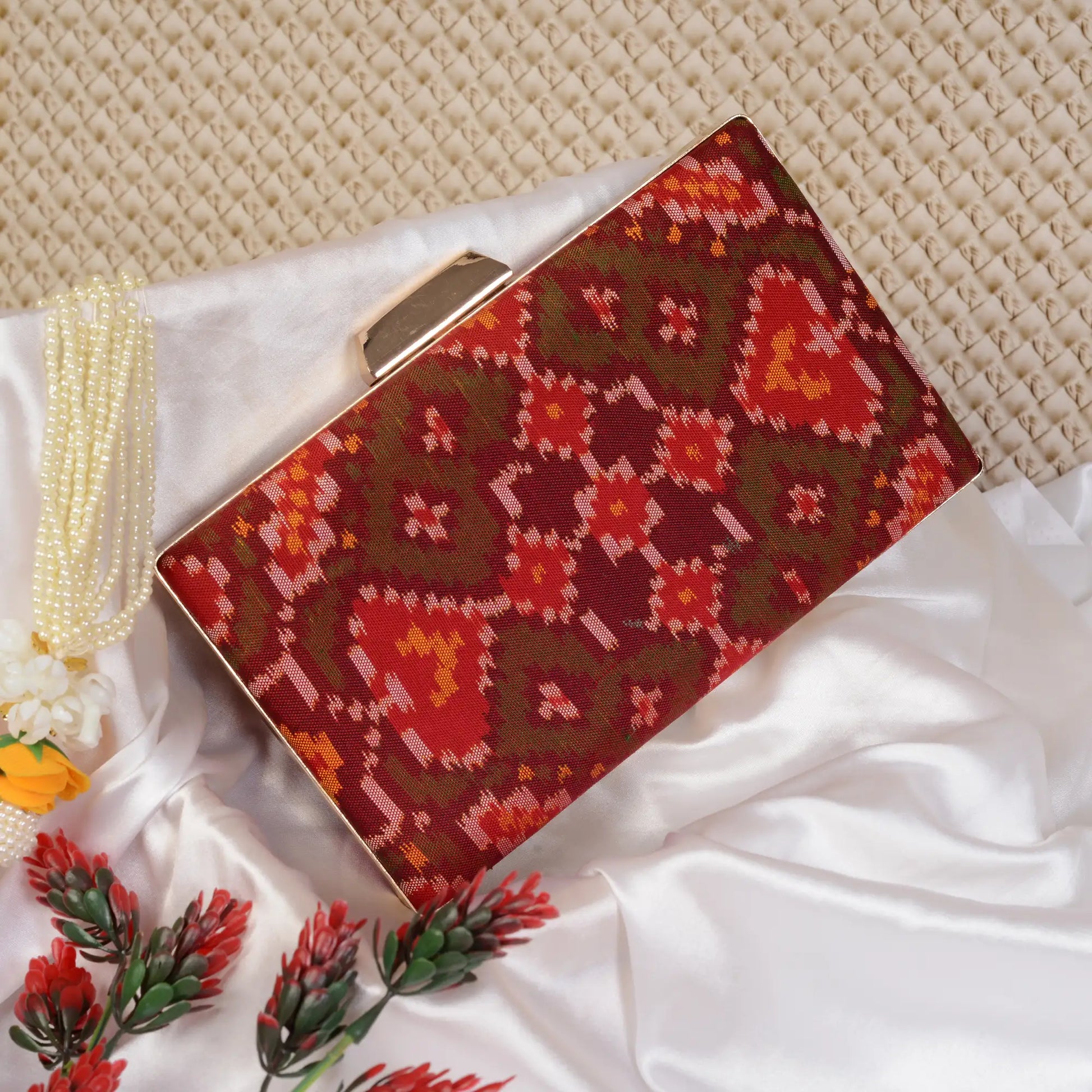 Single Ikat Patola Clutch