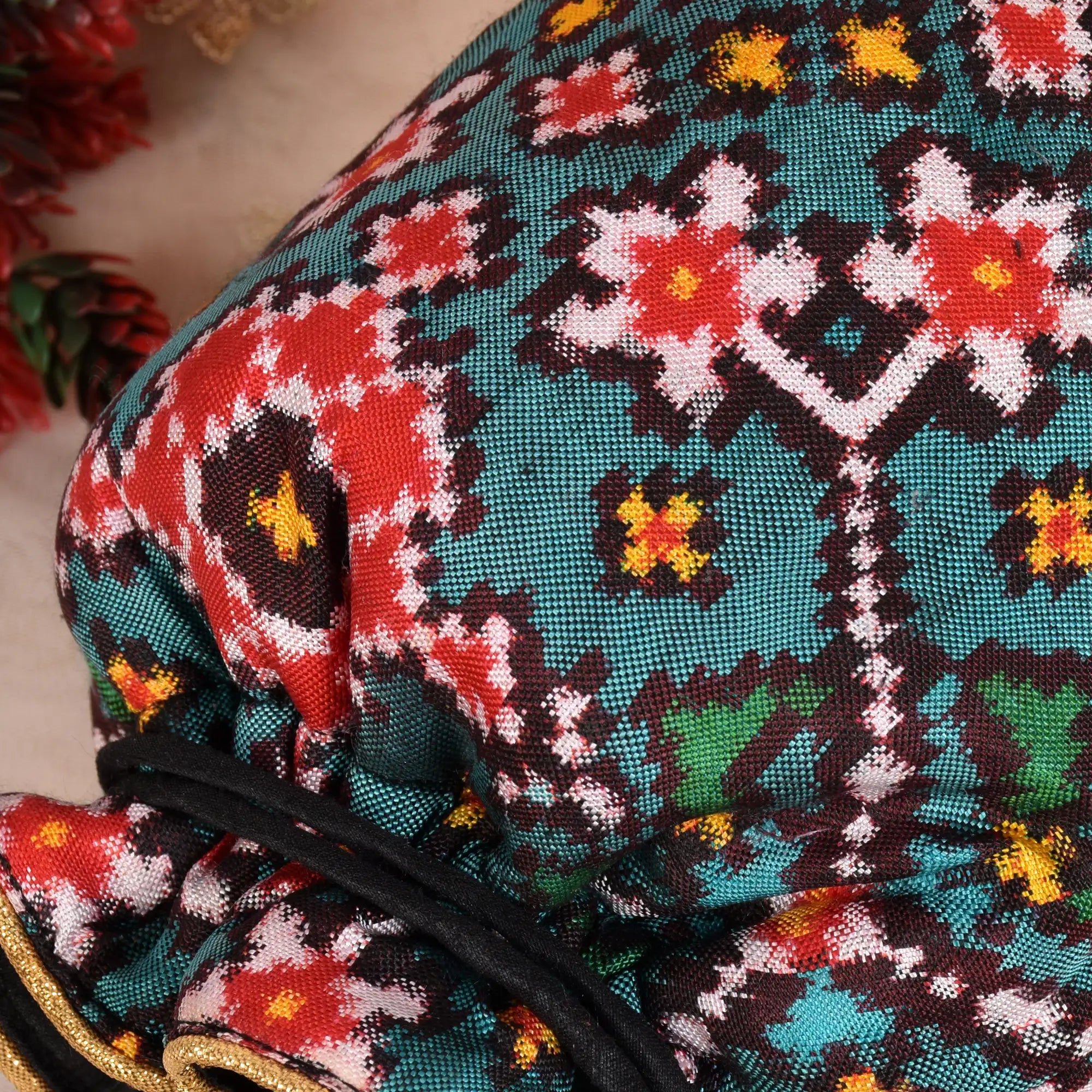Double Ikat Patola Batwa