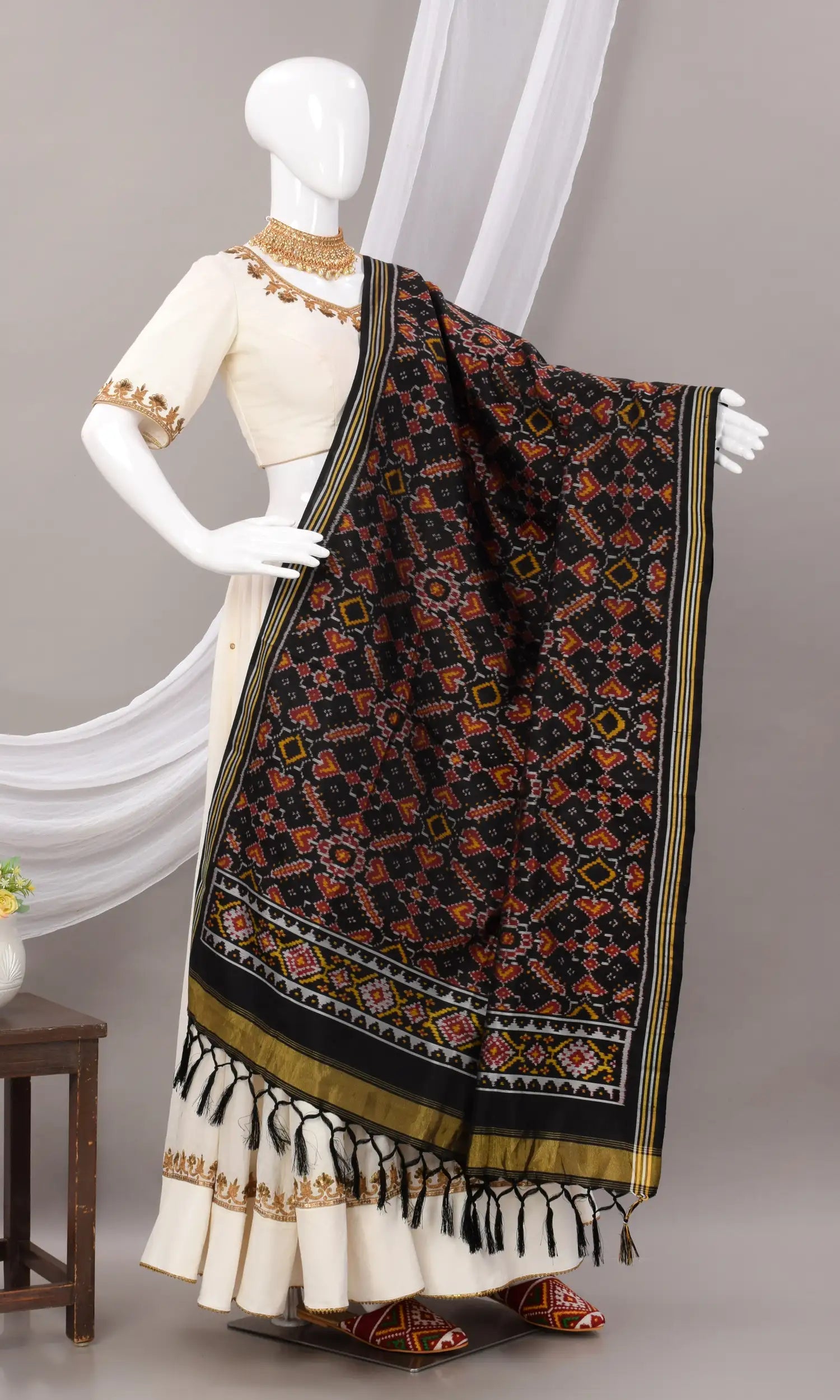 Single Ikat Patola Dupatta