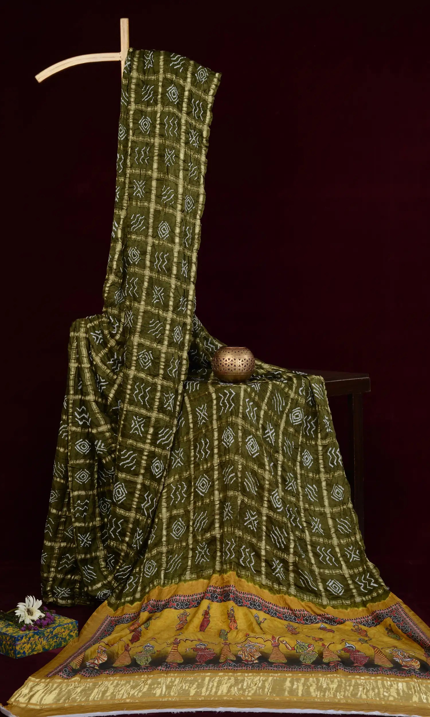 Gaji Zari Chex Bandhani Saree