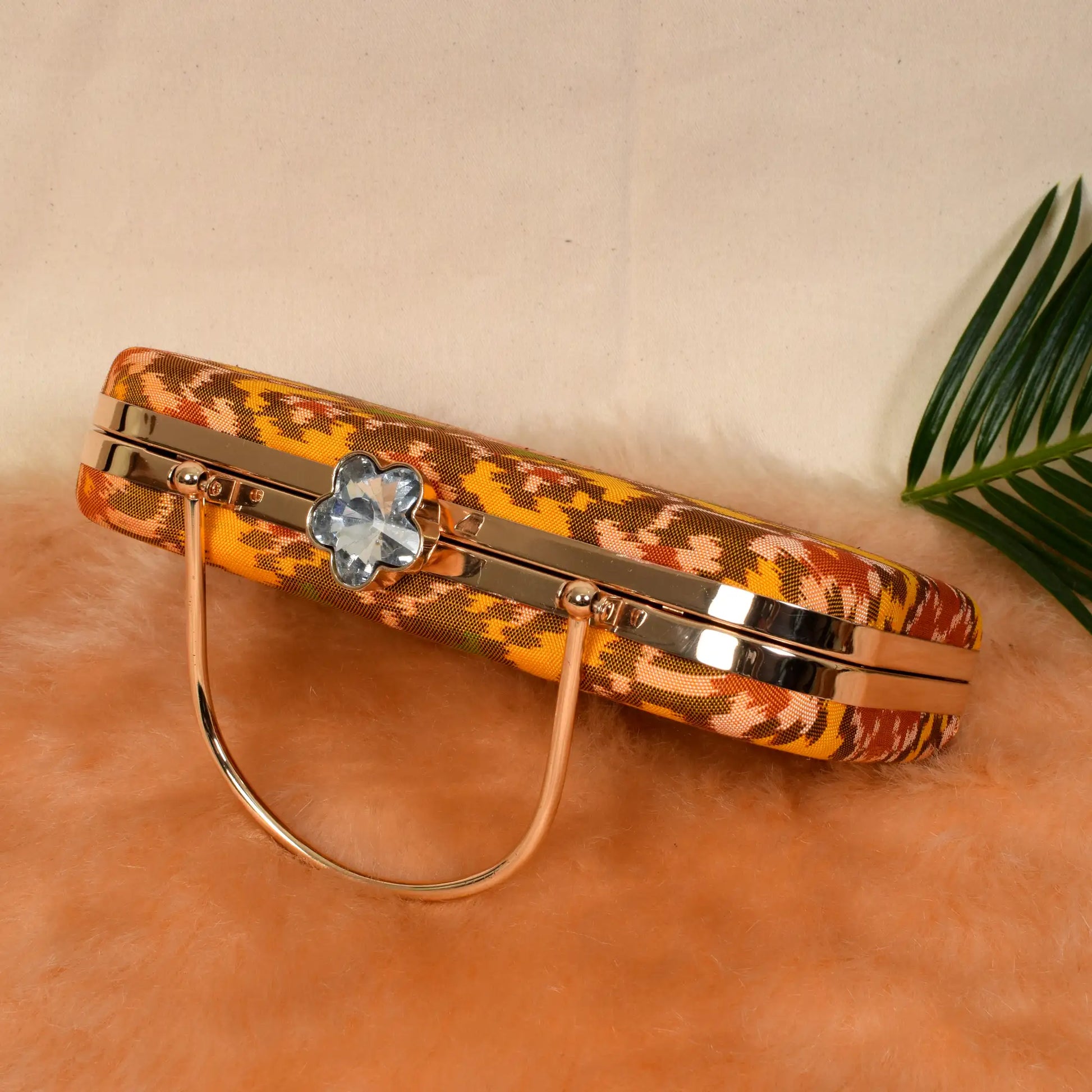 Single Ikat Patola Clutch