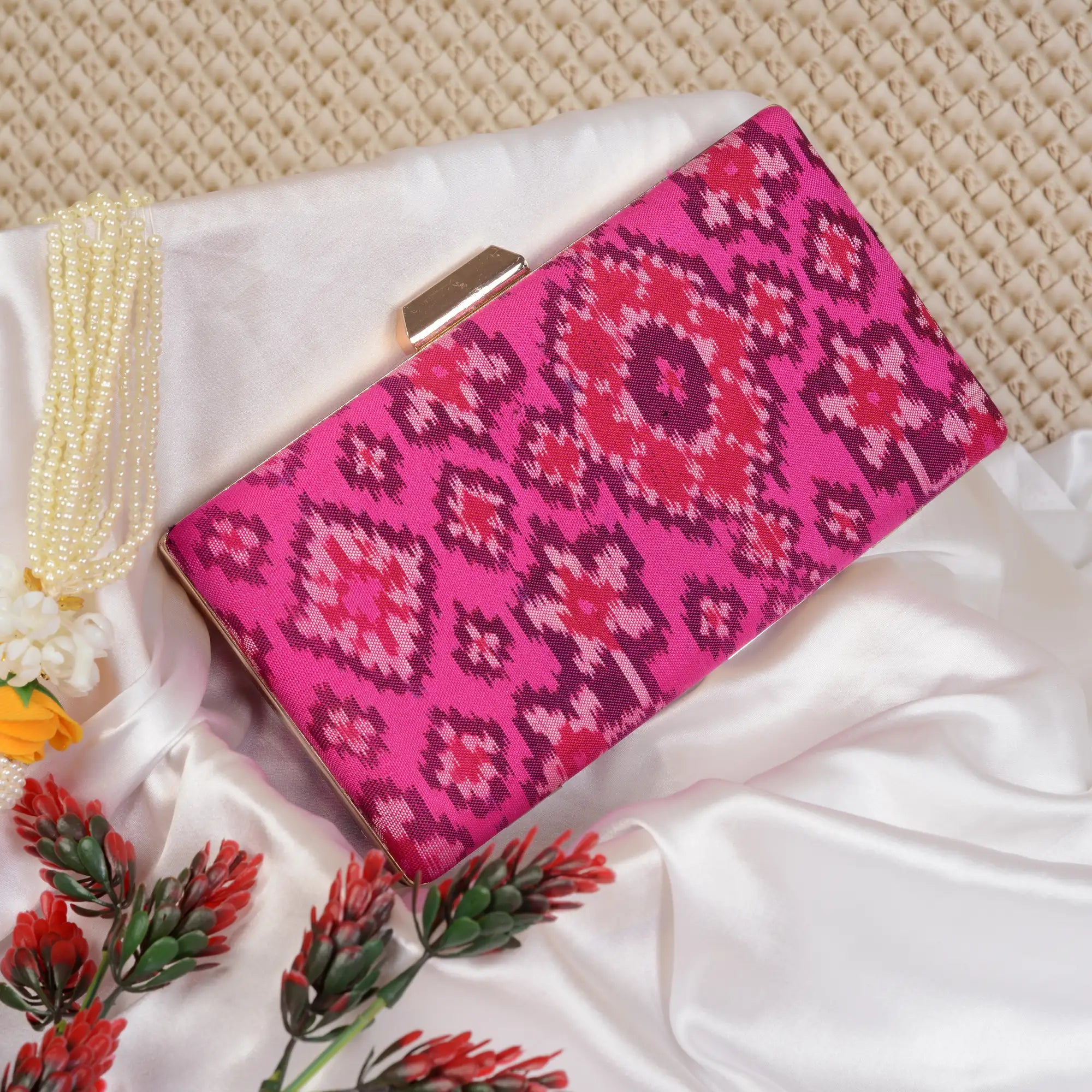 Single Ikat Patola Clutch