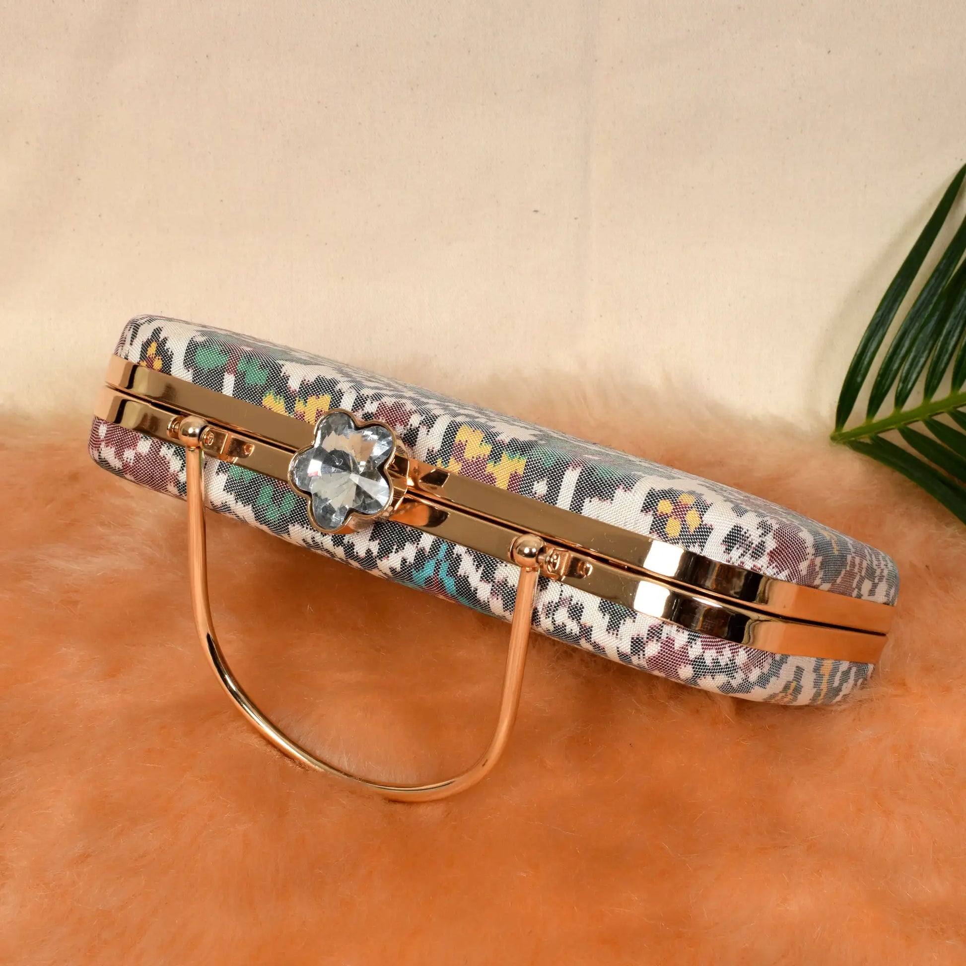 Single Ikat Patola Clutch