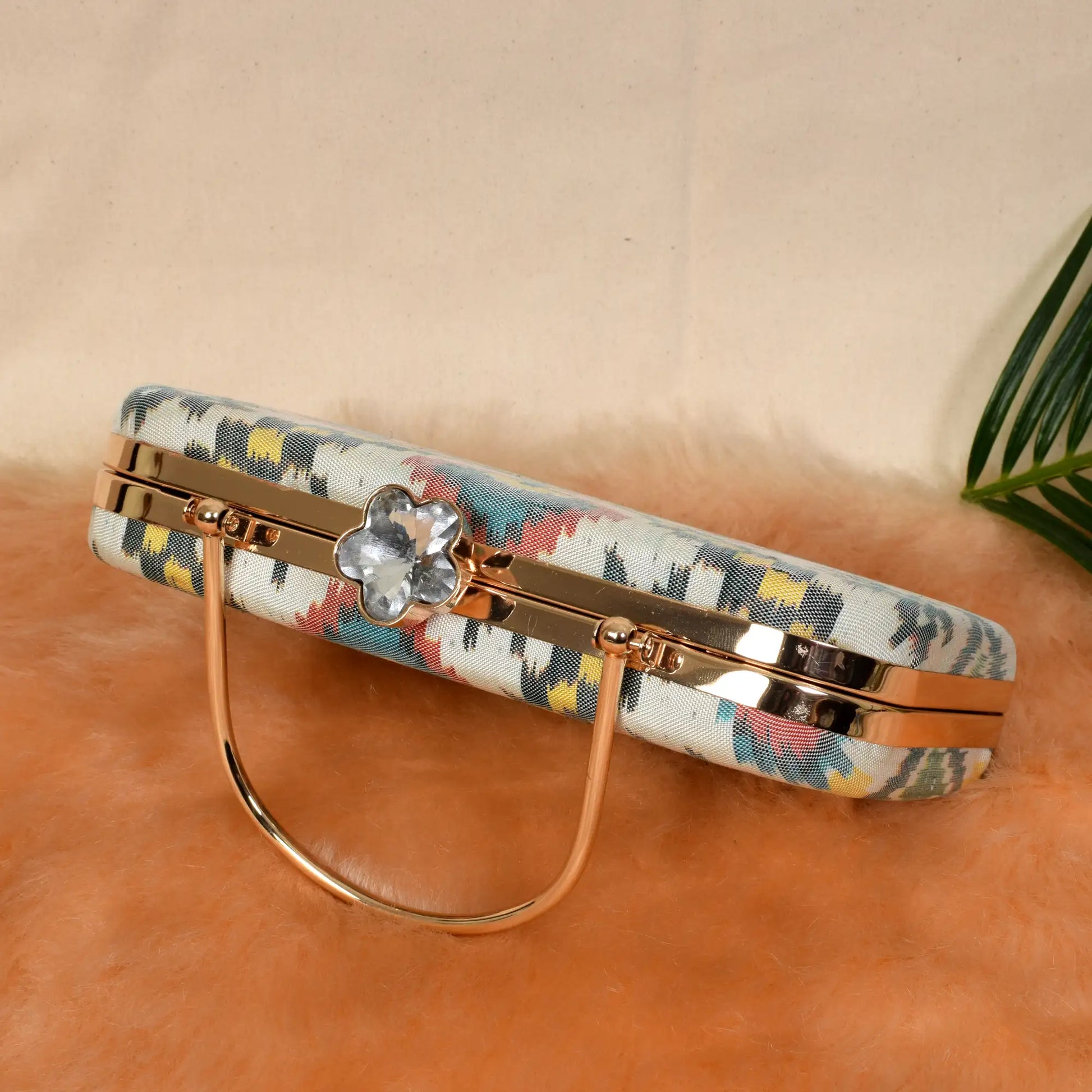 Single Ikat Patola Clutch