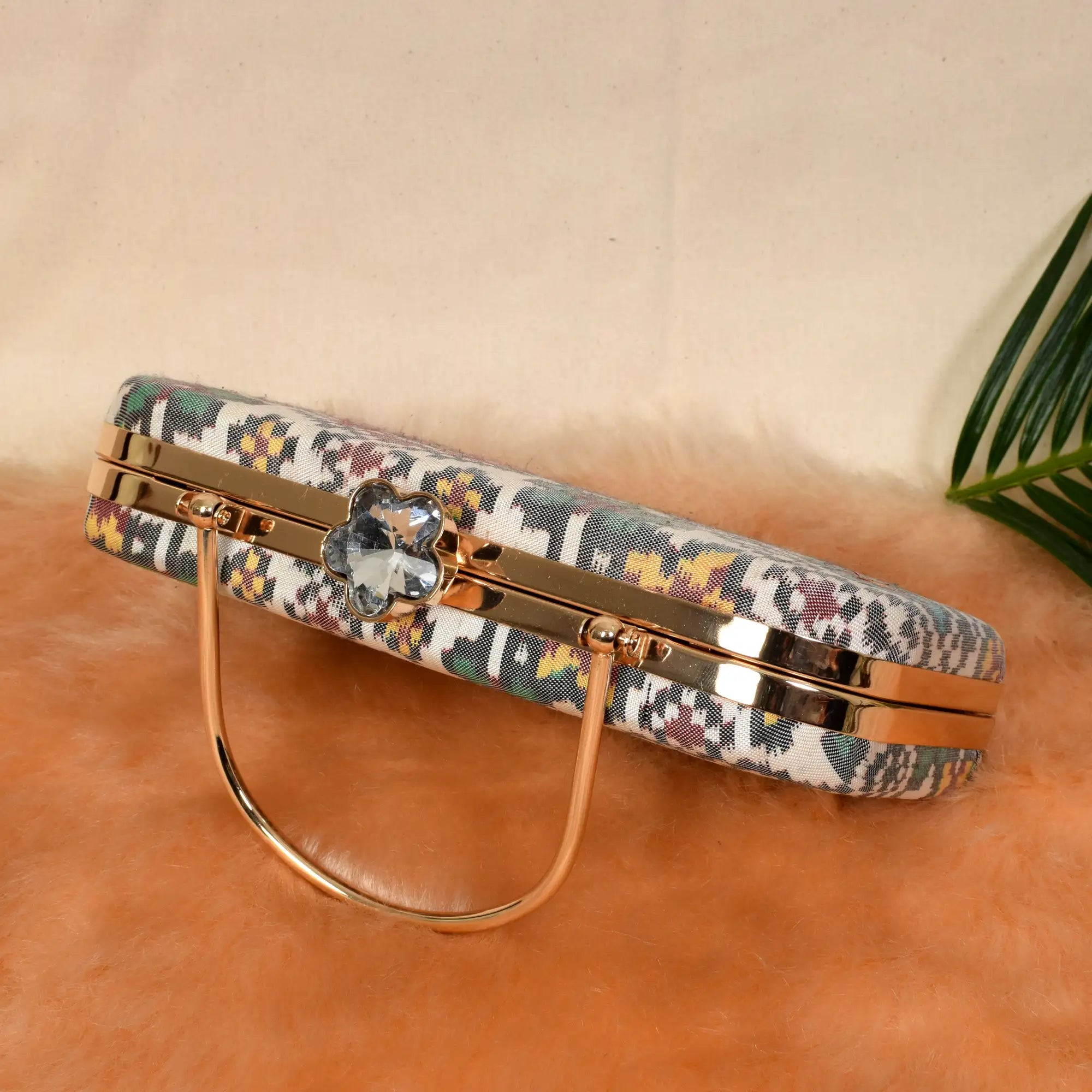 Single Ikat Patola Clutch
