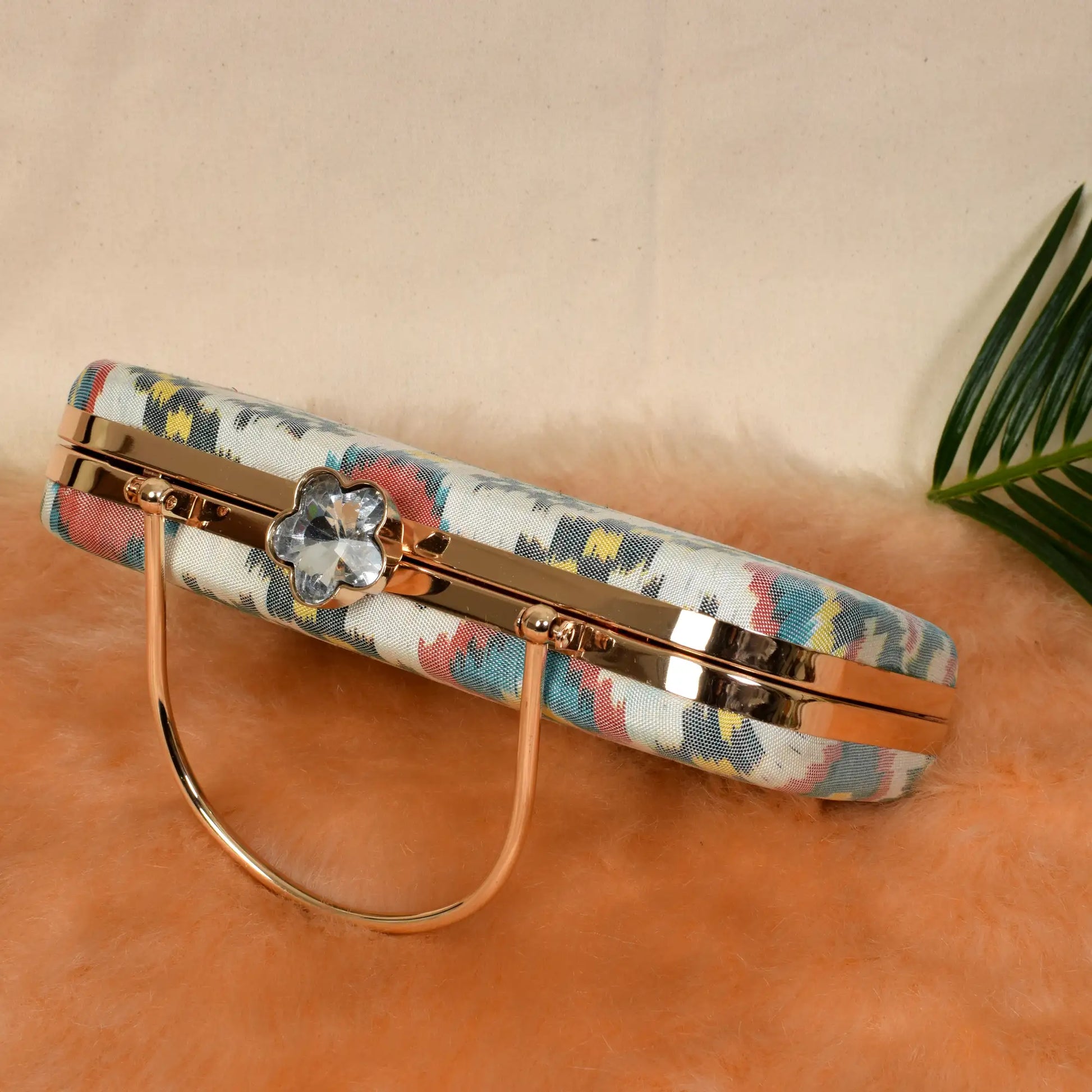Single Ikat Patola Clutch