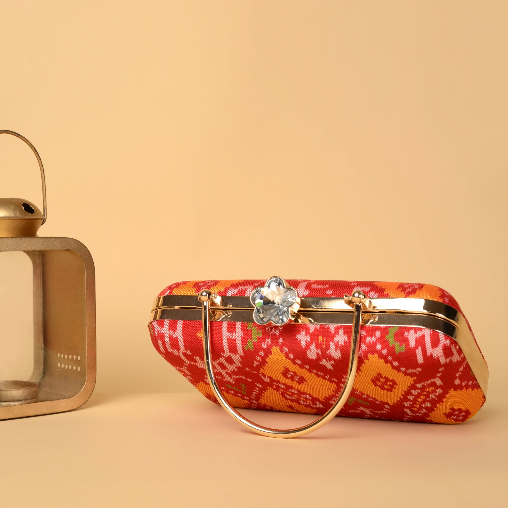 Single Ikat Patola Clutch Manekchowk