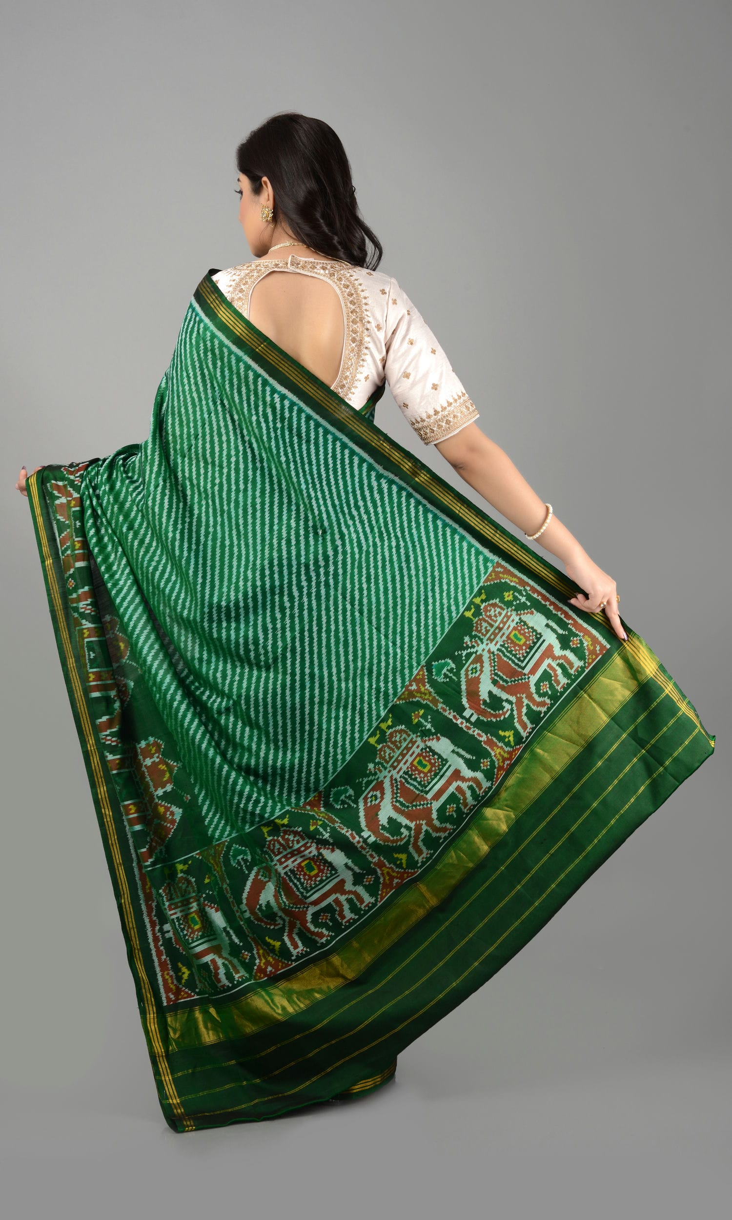 Single Ikat Patola Saree Elephant Scut Laheriya