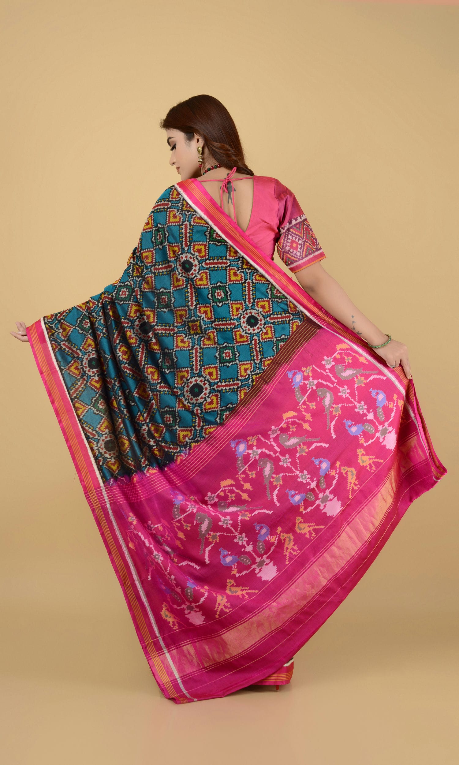 Single Ikat Patola Saree Manekchowk