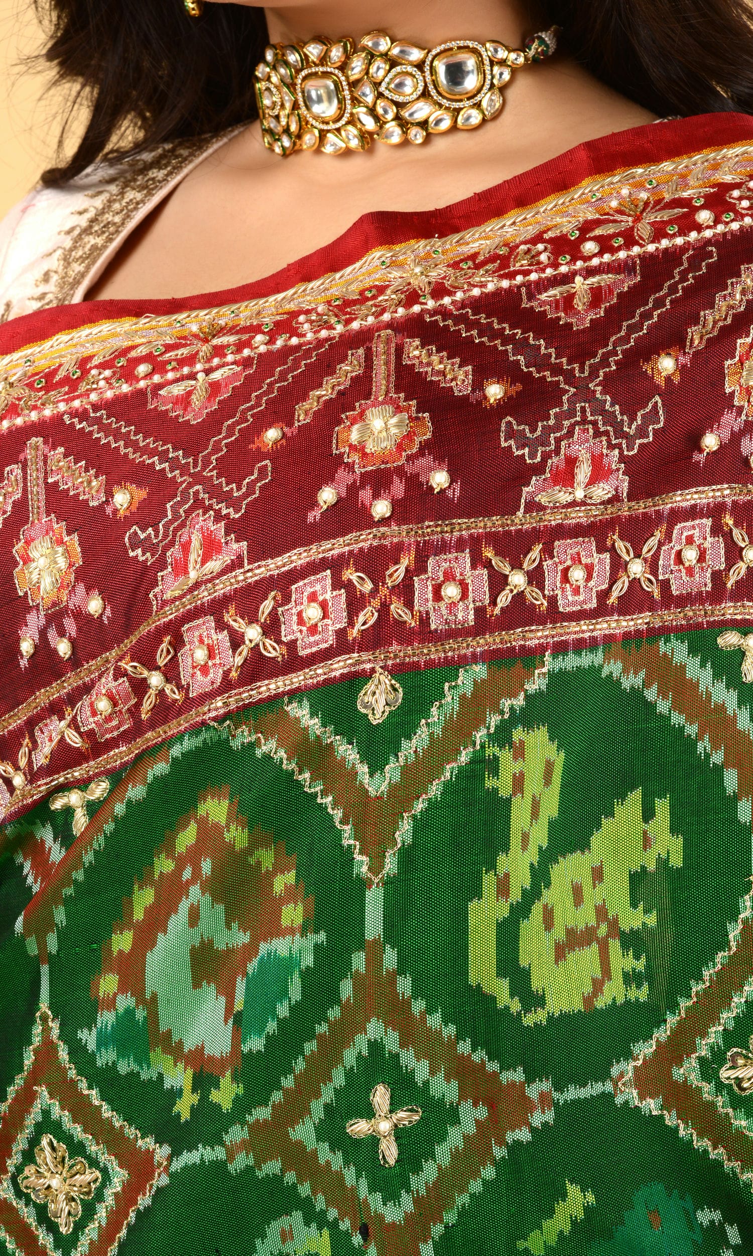 Single Ikat Patola Zardoshi work