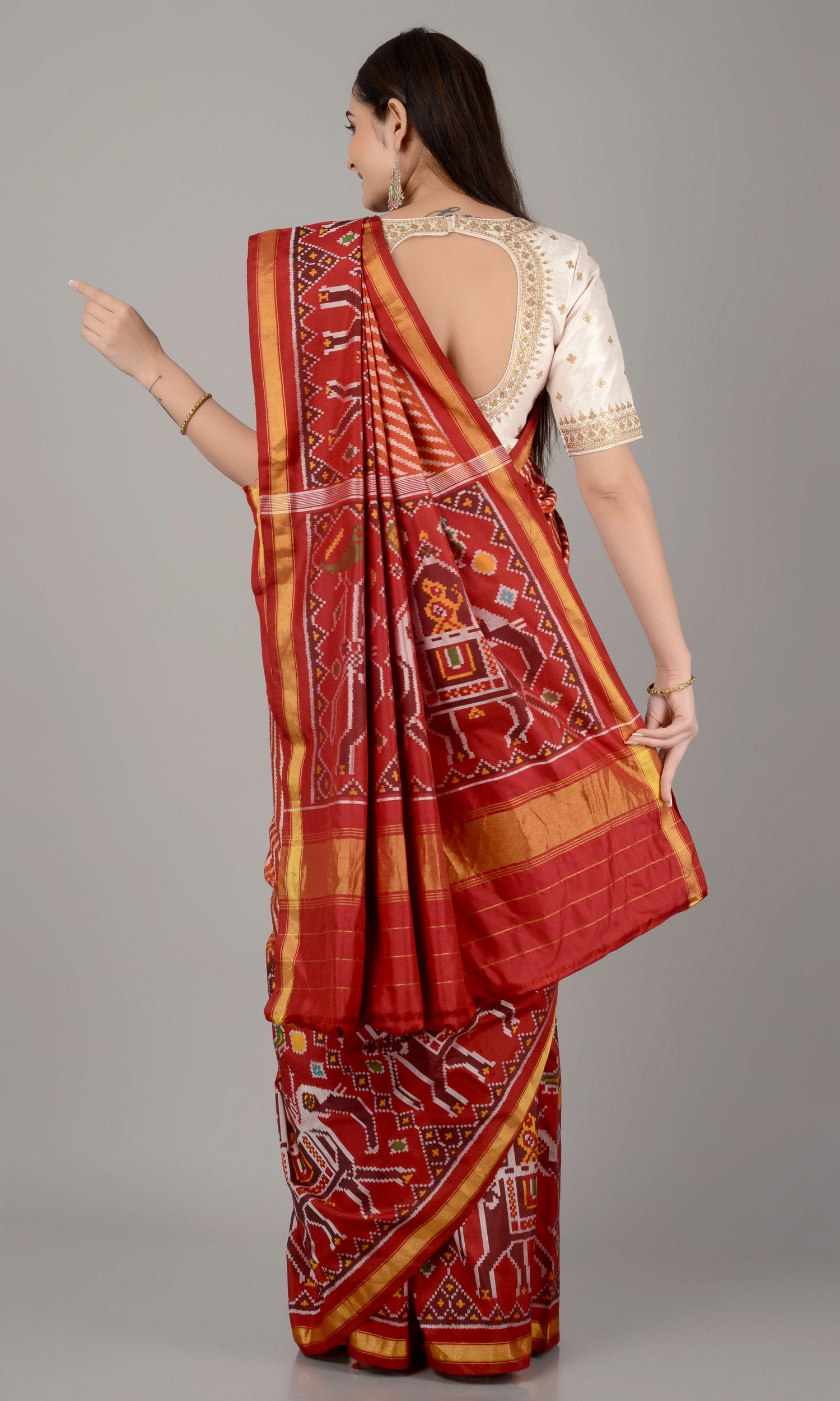 Single Ikat Patola Saree Hathi Ambari Scut Laheriya