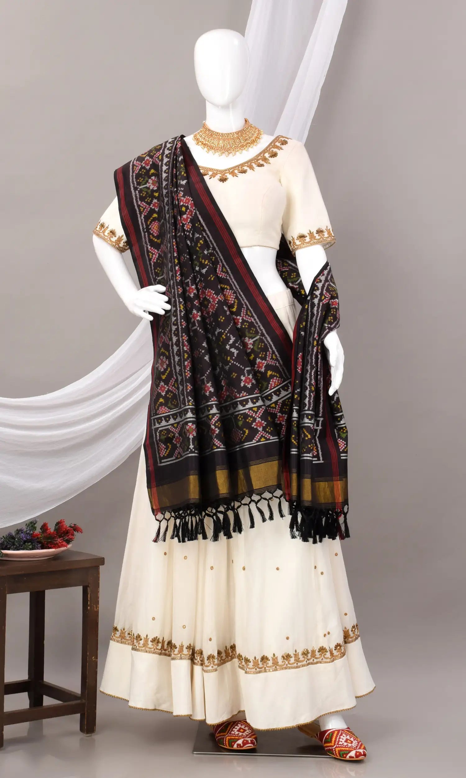 Single Ikat Patola Dupatta
