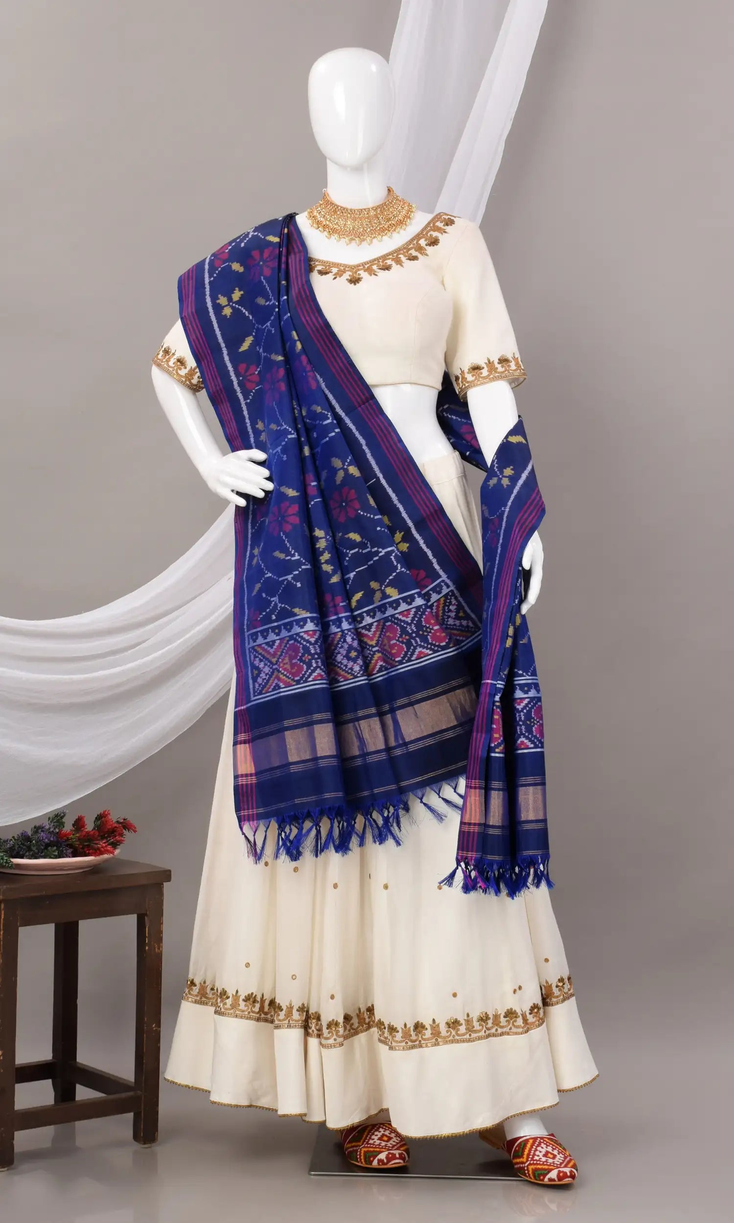 Single Ikat Patola Dupatta