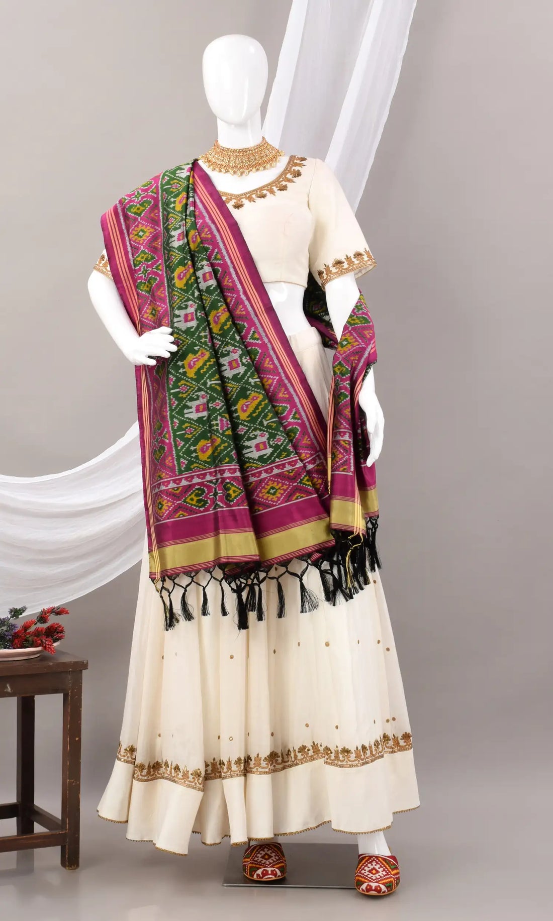 Single Ikat Patola Dupatta