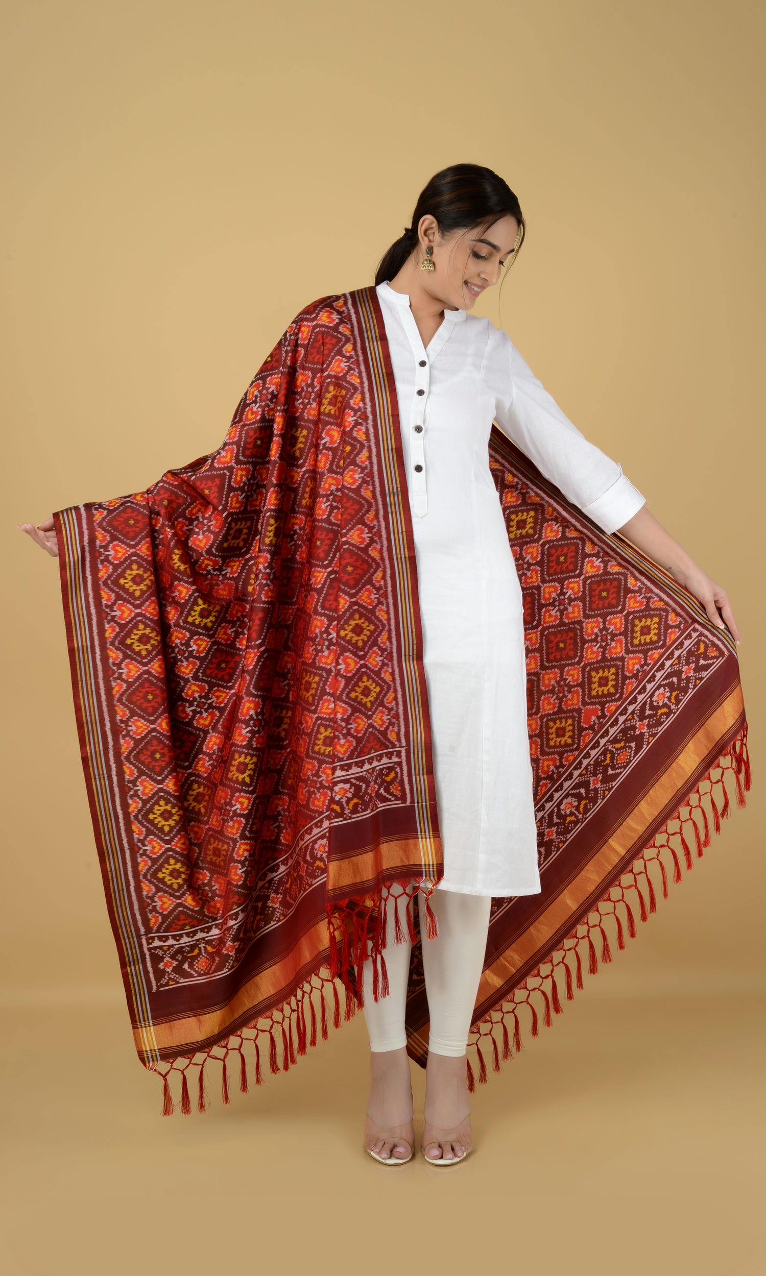 Single Ikat Patola Dupatta Pan Chanda