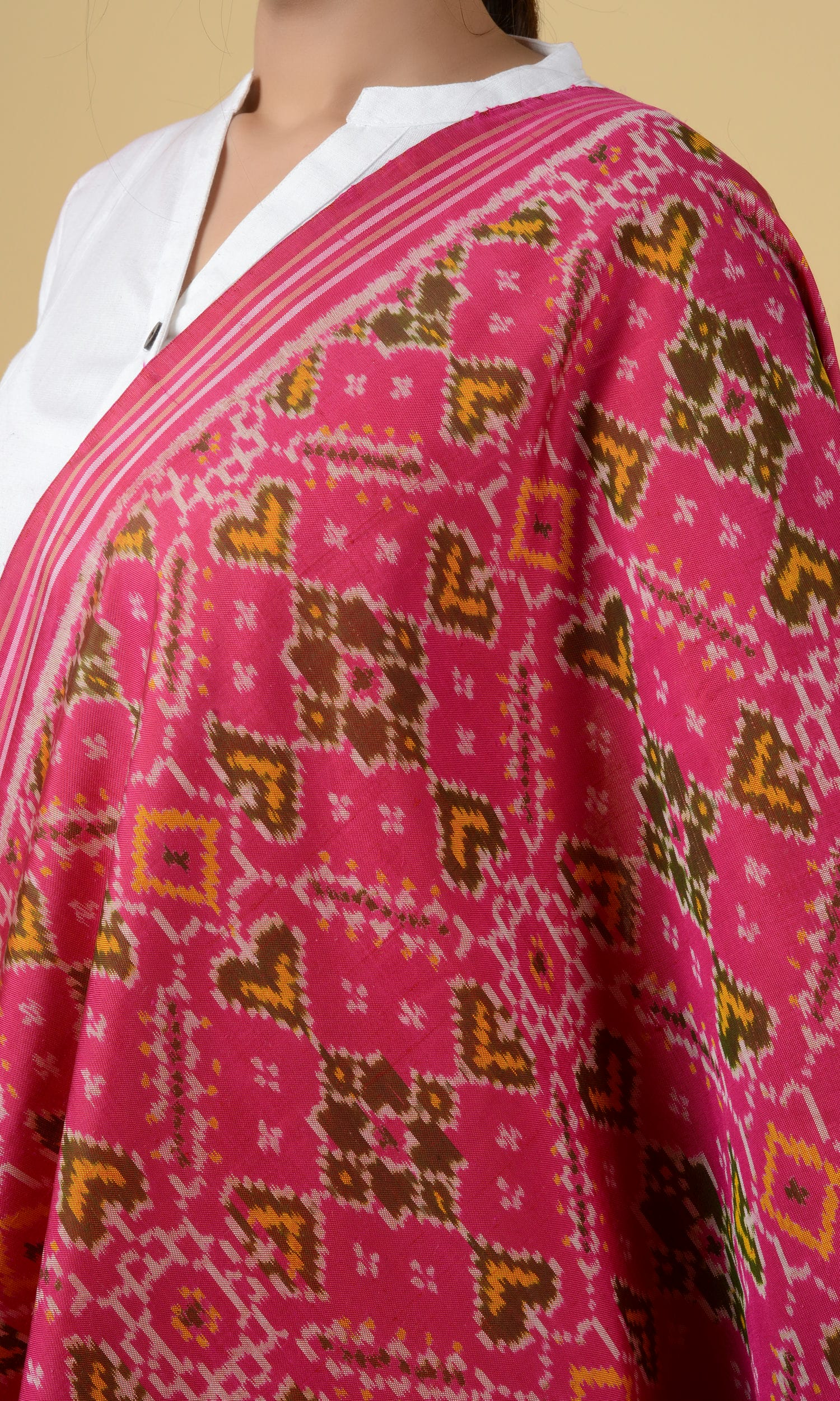 Single Ikat Patola Dupatta Manekchowk