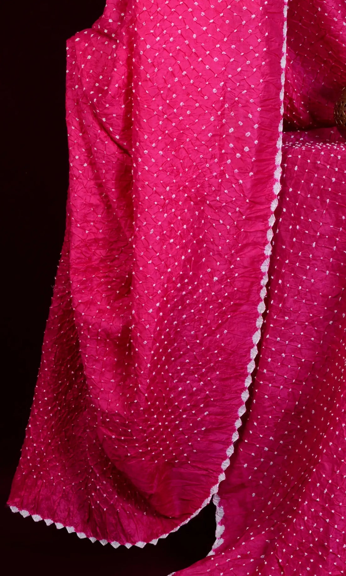Makadi Bandhani Saree
