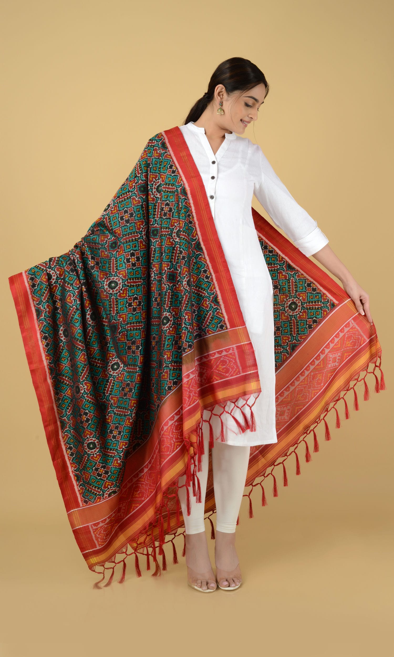 Single Ikat Patola Dupatta Manekchowk