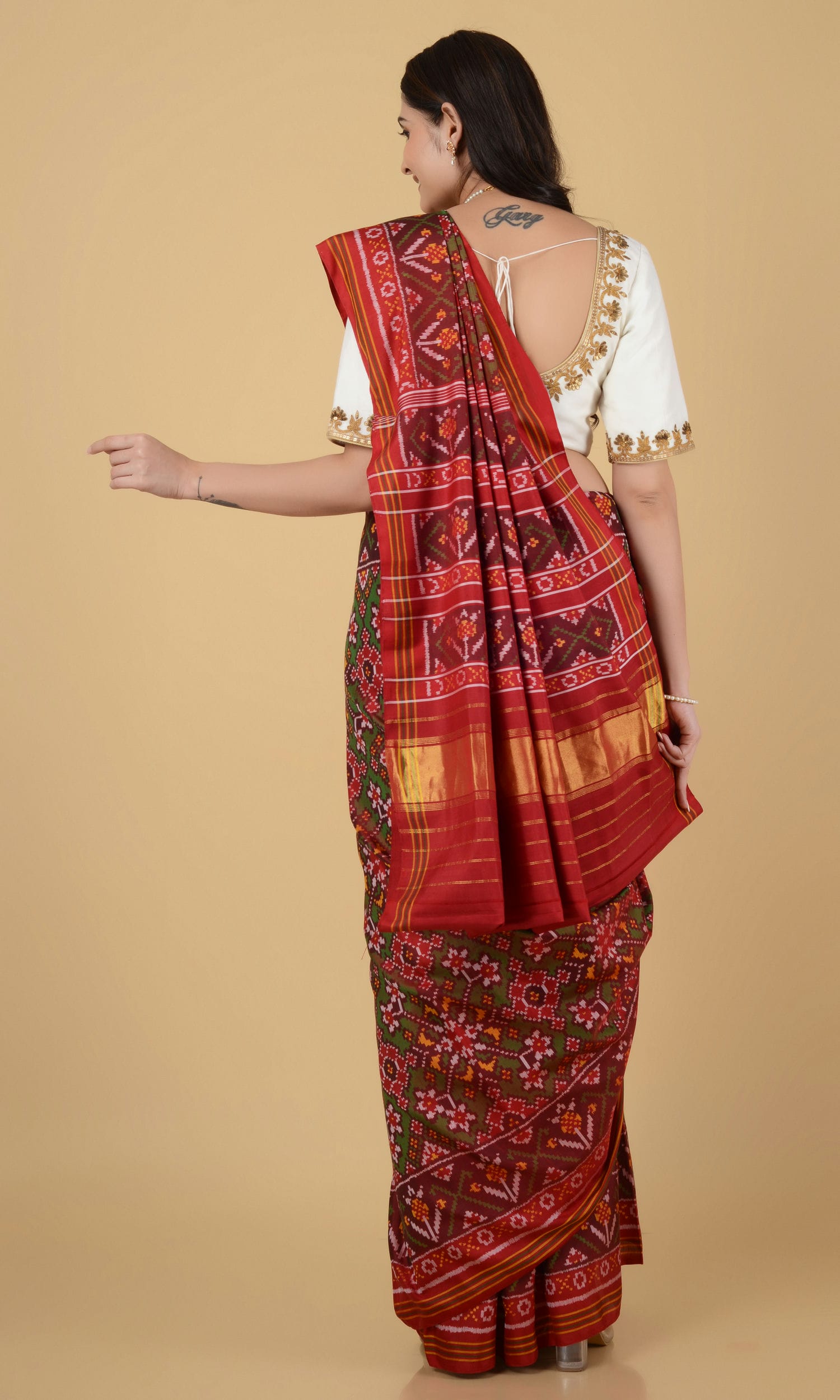 Single Ikat Patola Saree Nau Ratan