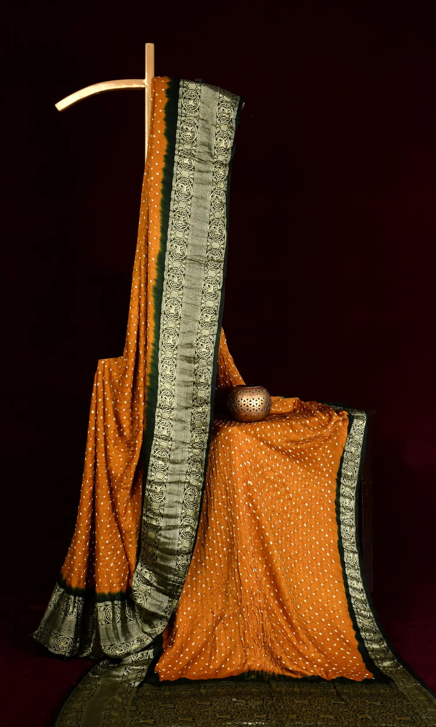 Gaji Kanjiwaram Bandhani Saree