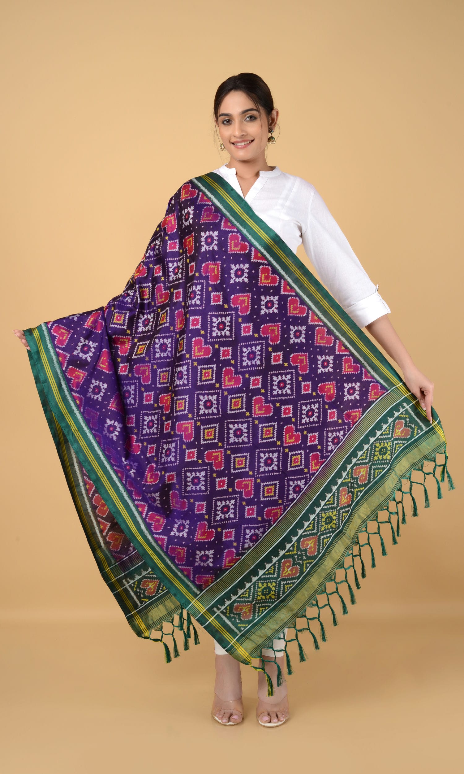 Single Ikat Patola Dupatta Pan Chanda
