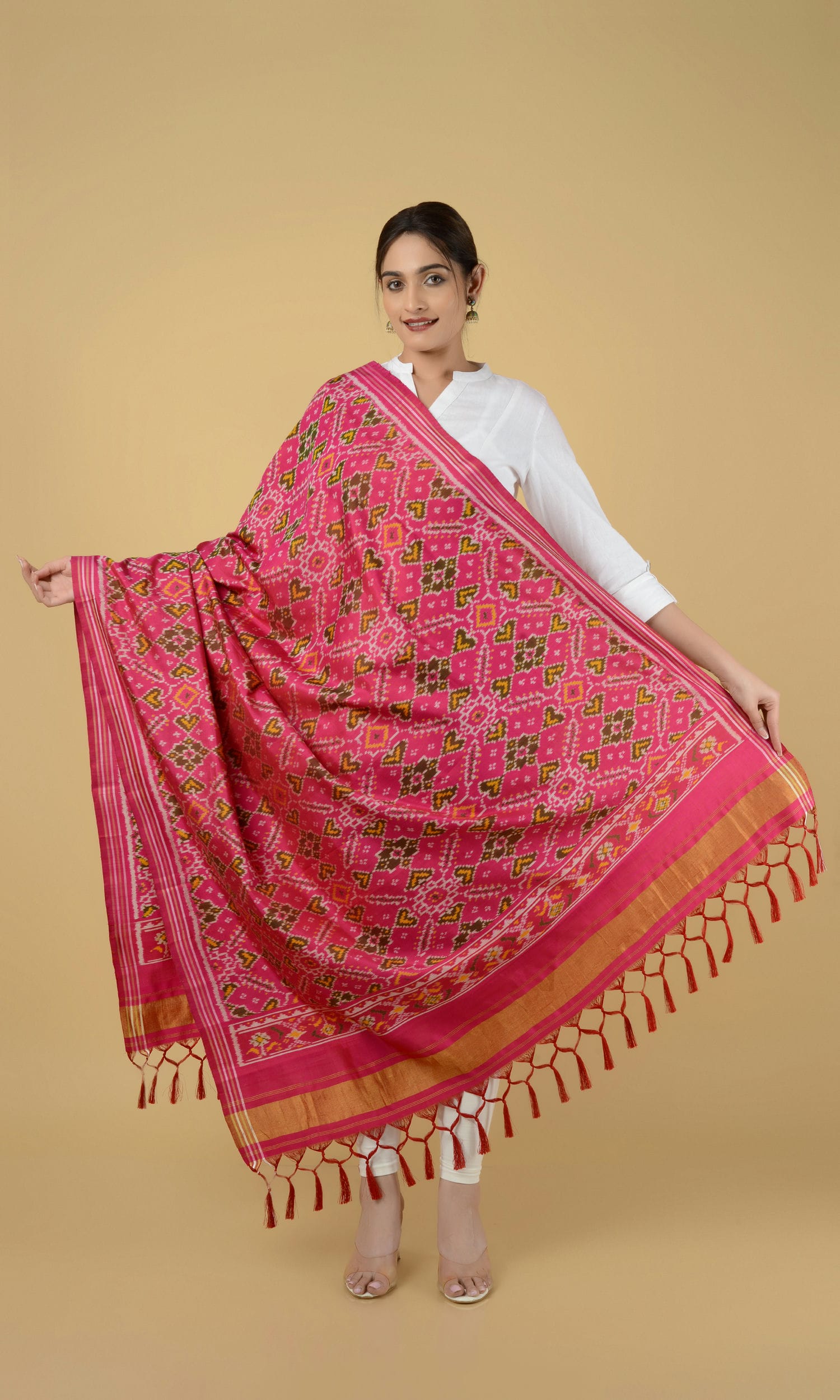Single Ikat Patola Dupatta Manekchowk