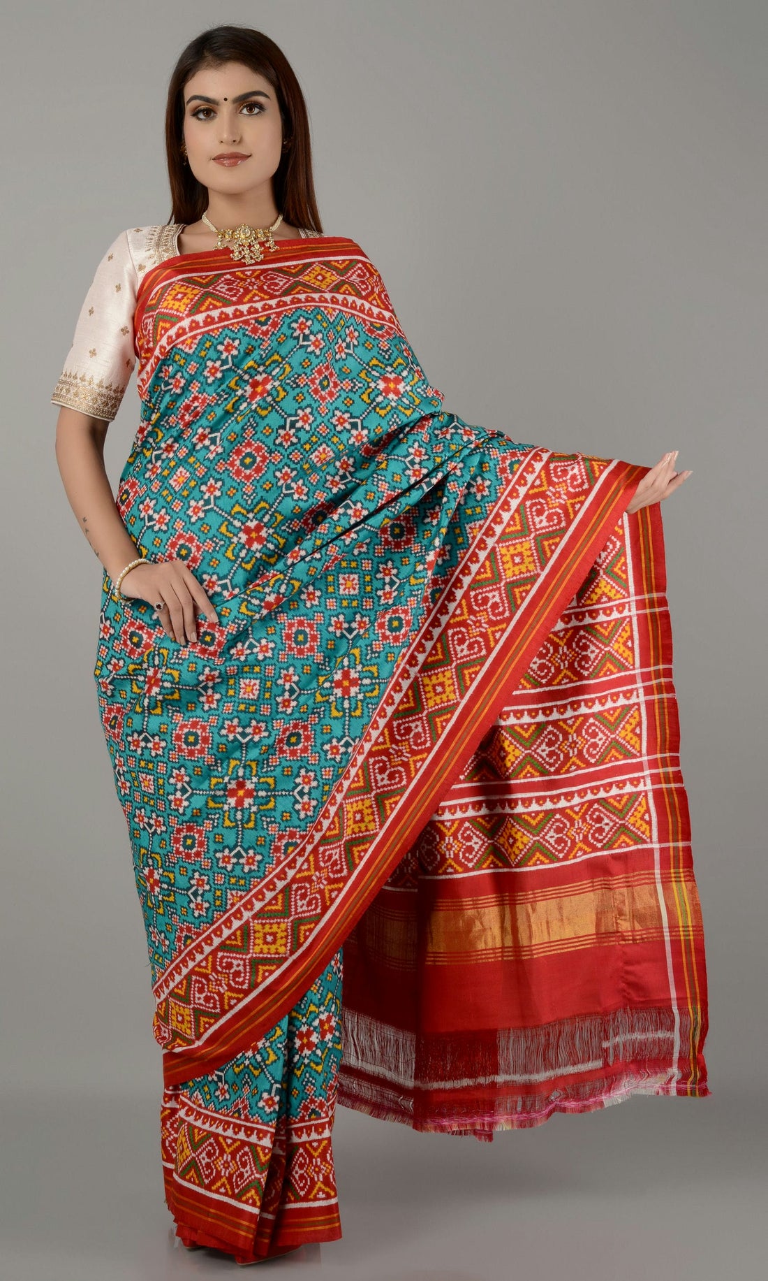 Double Ikat Patola Saree Nau Ratan