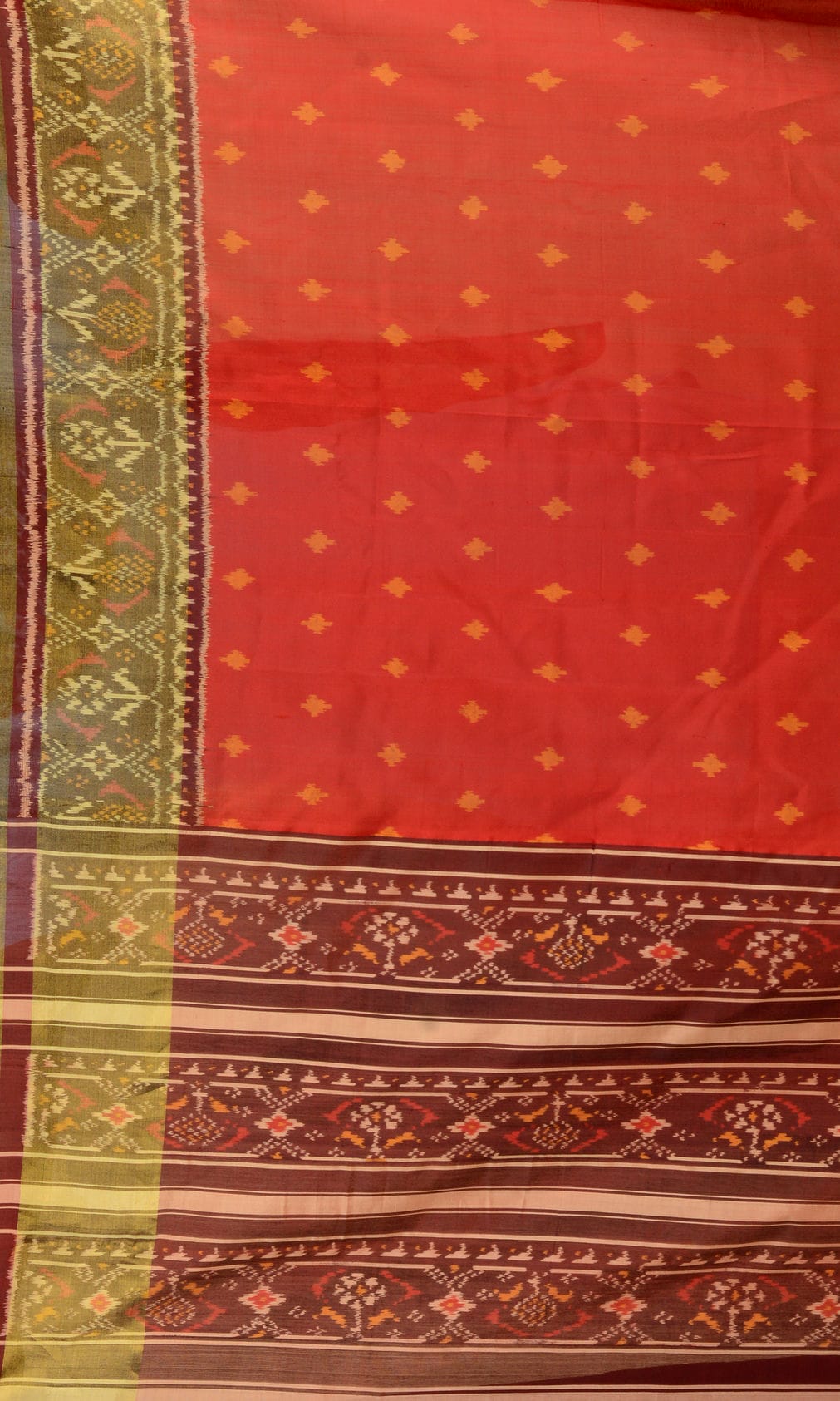Rajkoti Patola Saree Nari Kunj Scut Bouti