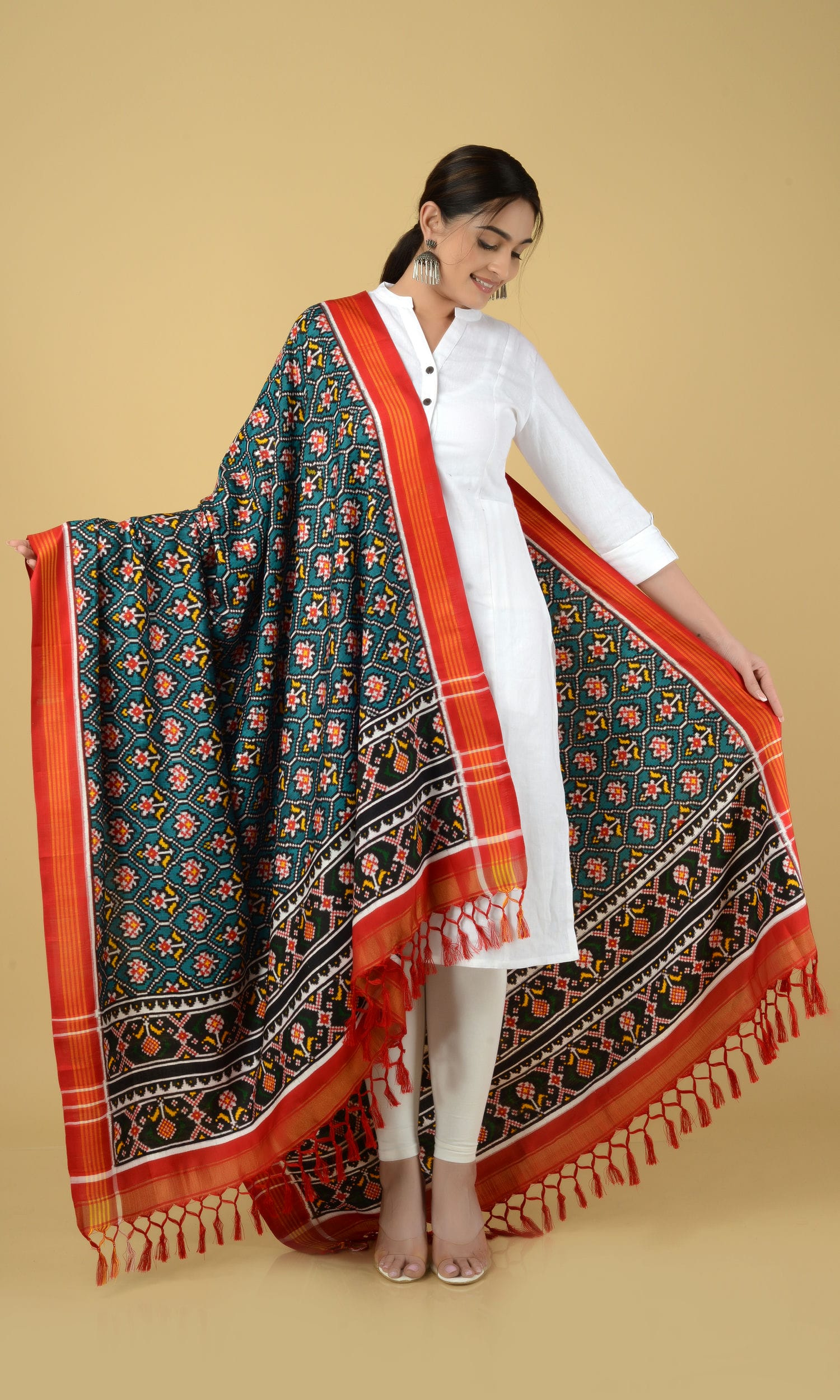 Double Ikat Patola Dupatta Flower