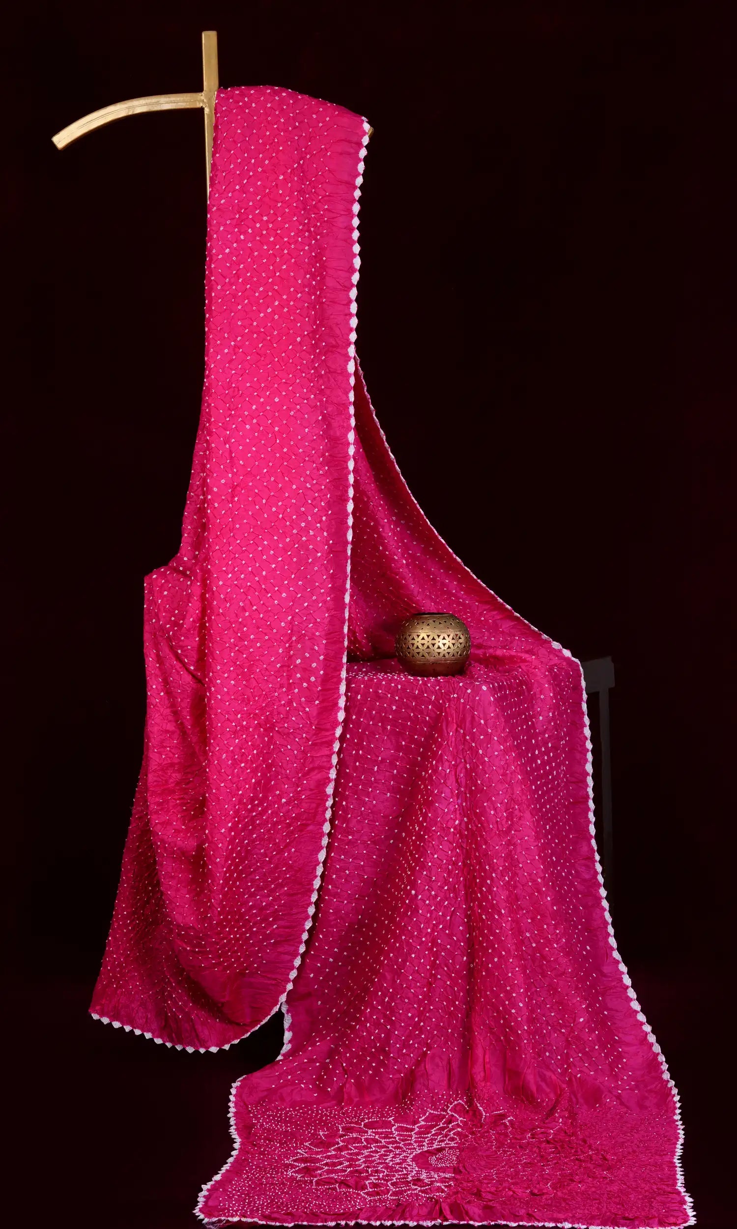 Makadi Bandhani Saree