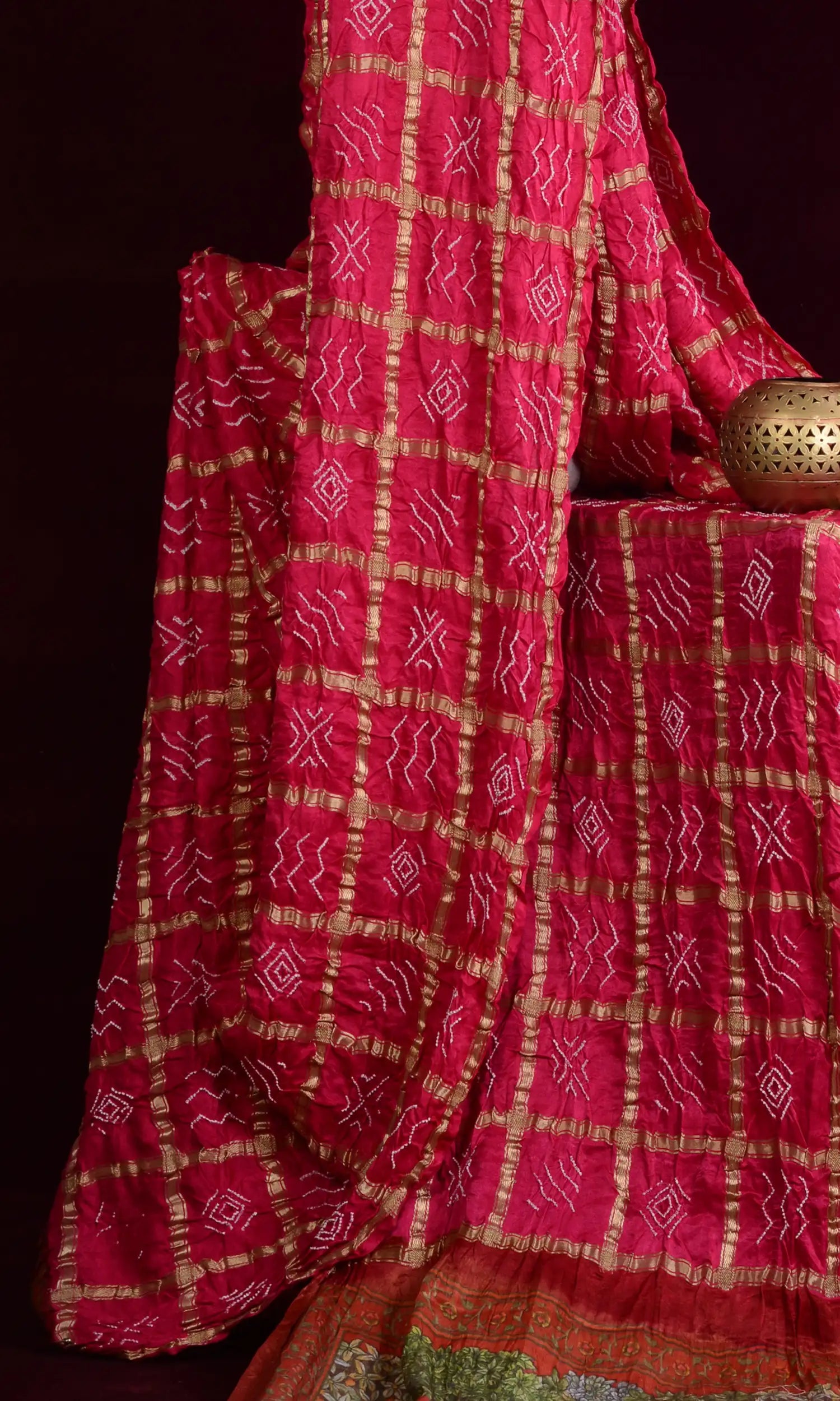 Gaji Zari Chex Bandhani Saree