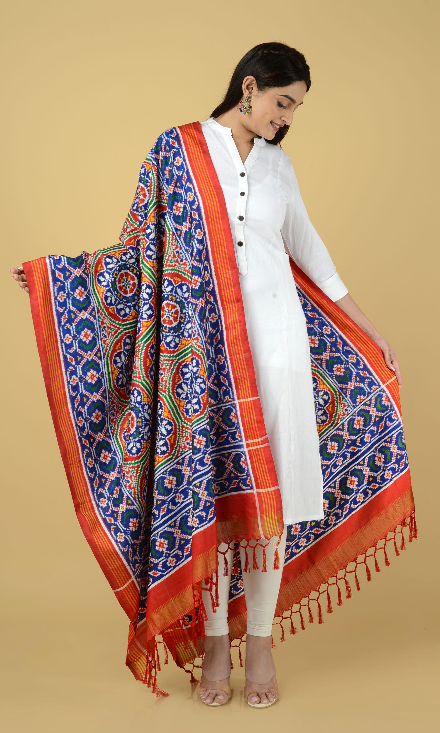 Double Ikat Patola Dupatta Flowers