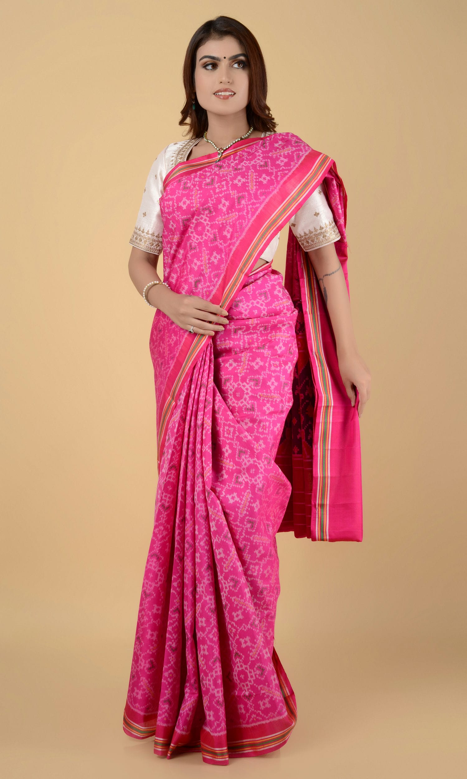 Single Ikat Patola Saree Manekchowk