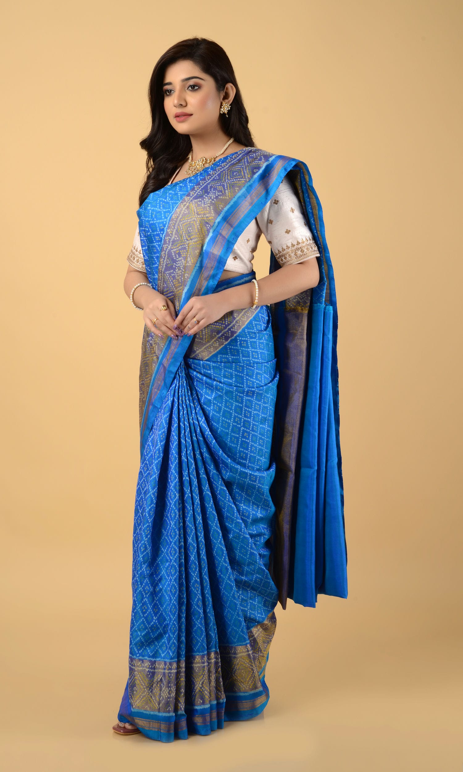 Rajkoti Patola Saree Bouti Chex