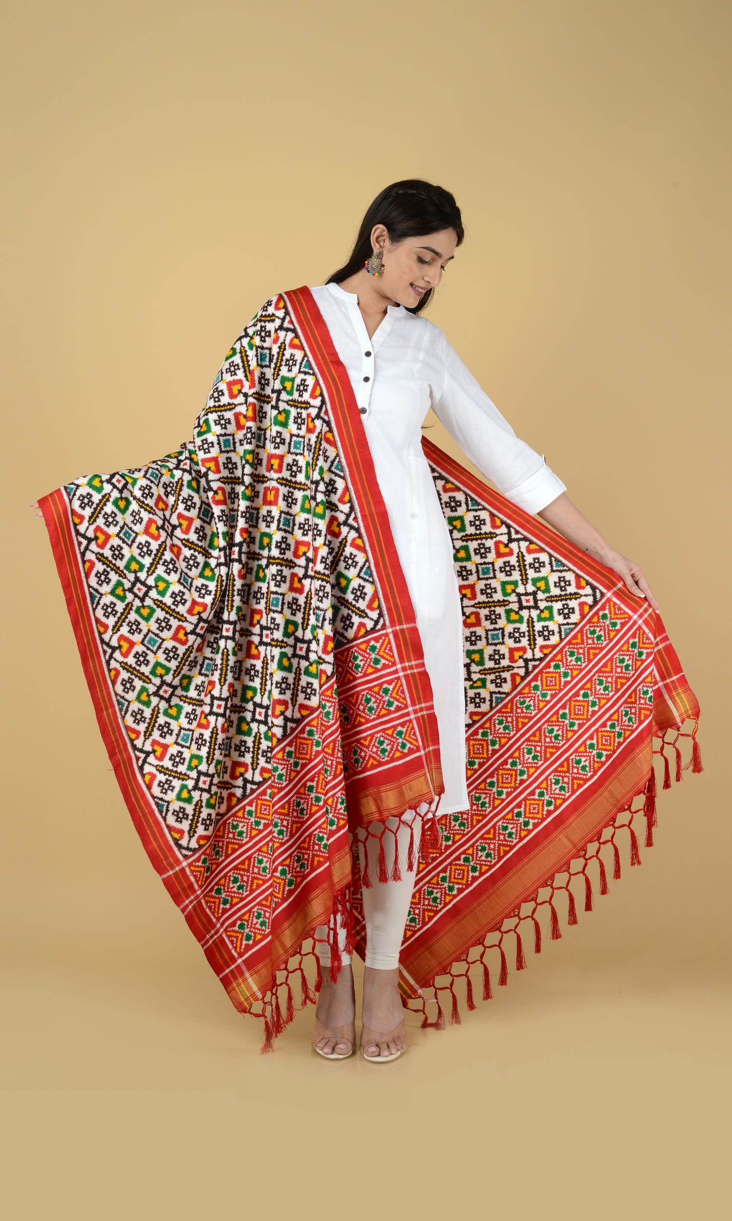 Double Ikat Patola Dupatta Manekchowk