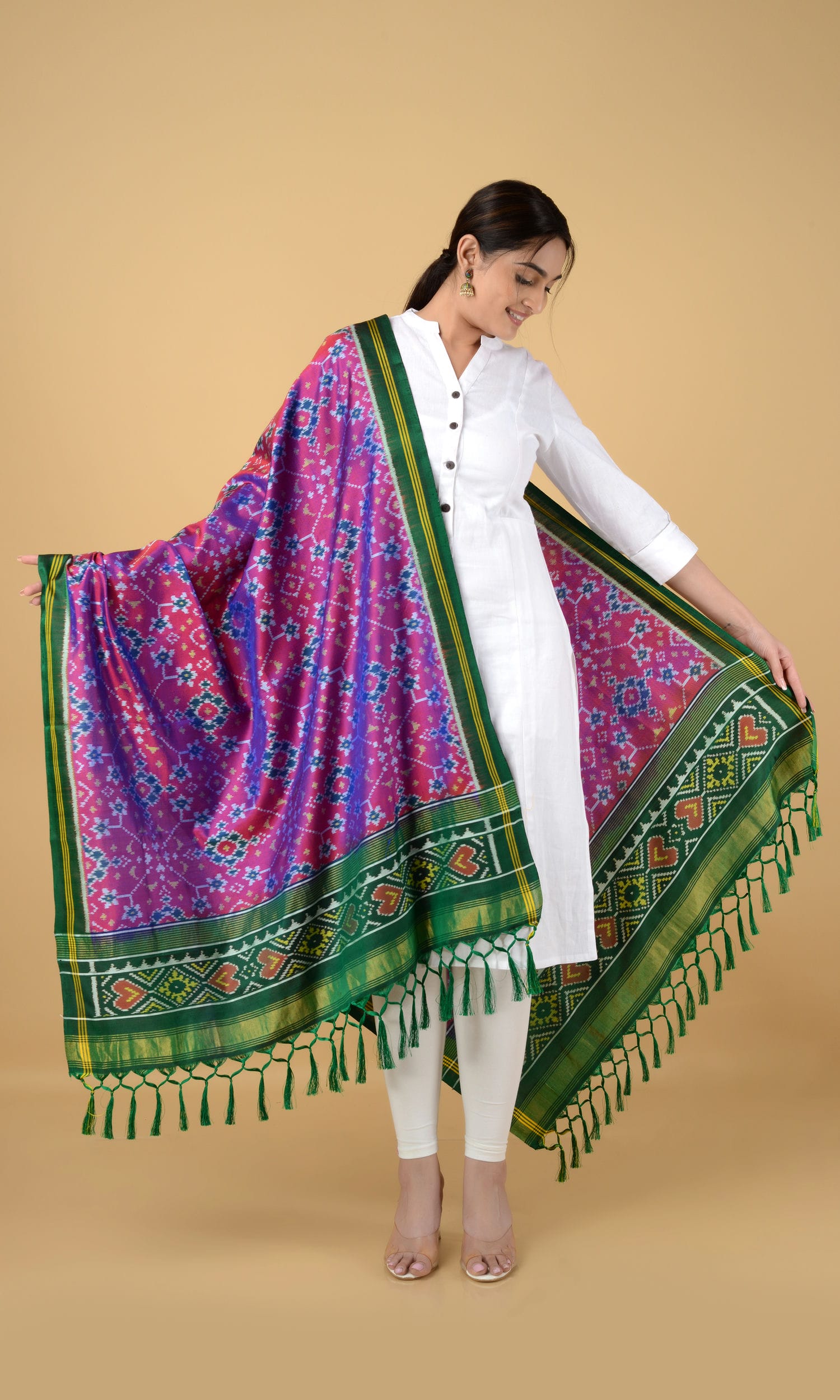 Single Ikat Patola Dupatta Nau Ratan