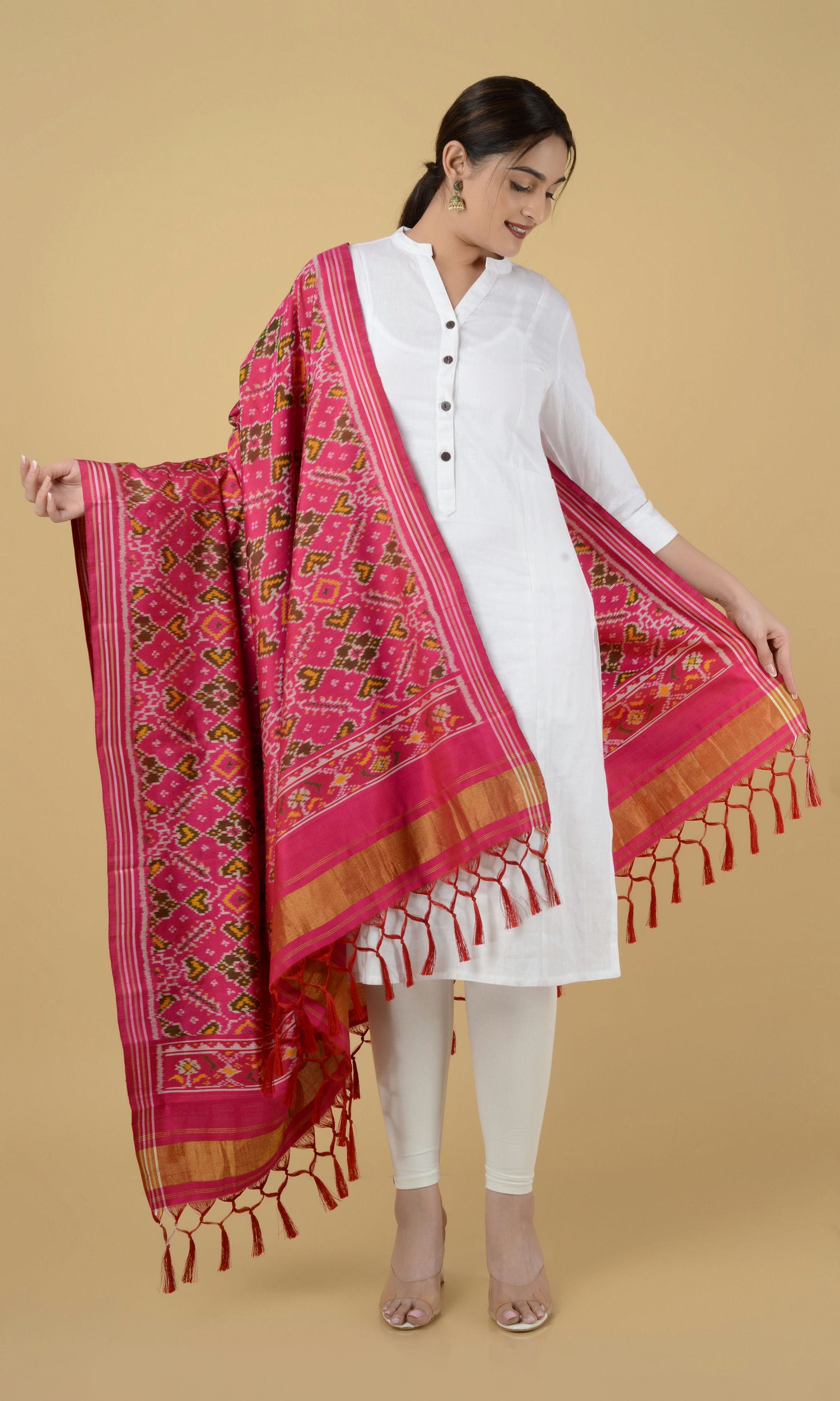 Single Ikat Patola Dupatta Manekchowk