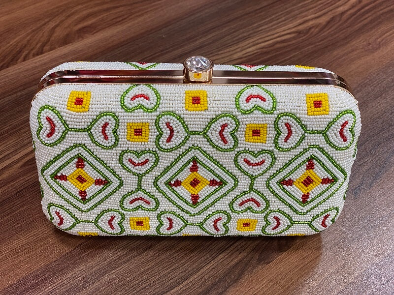 Moti Patola Clutch Pan Chanda