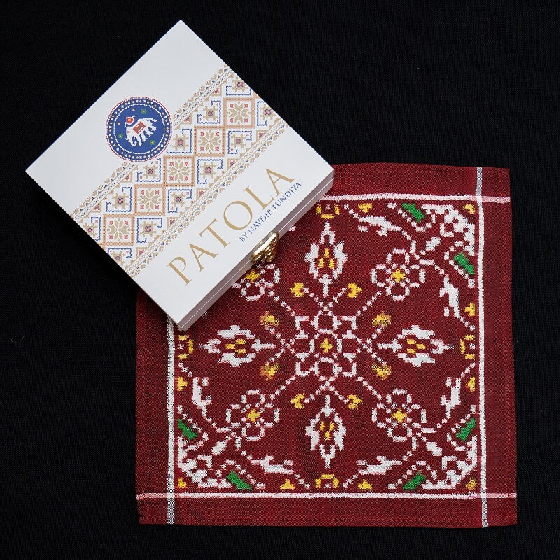 Double Ikkat Pocket Square Chhabdi