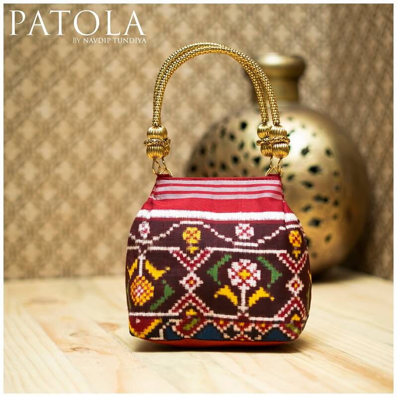 Double Ikkat Patola Ghugharo